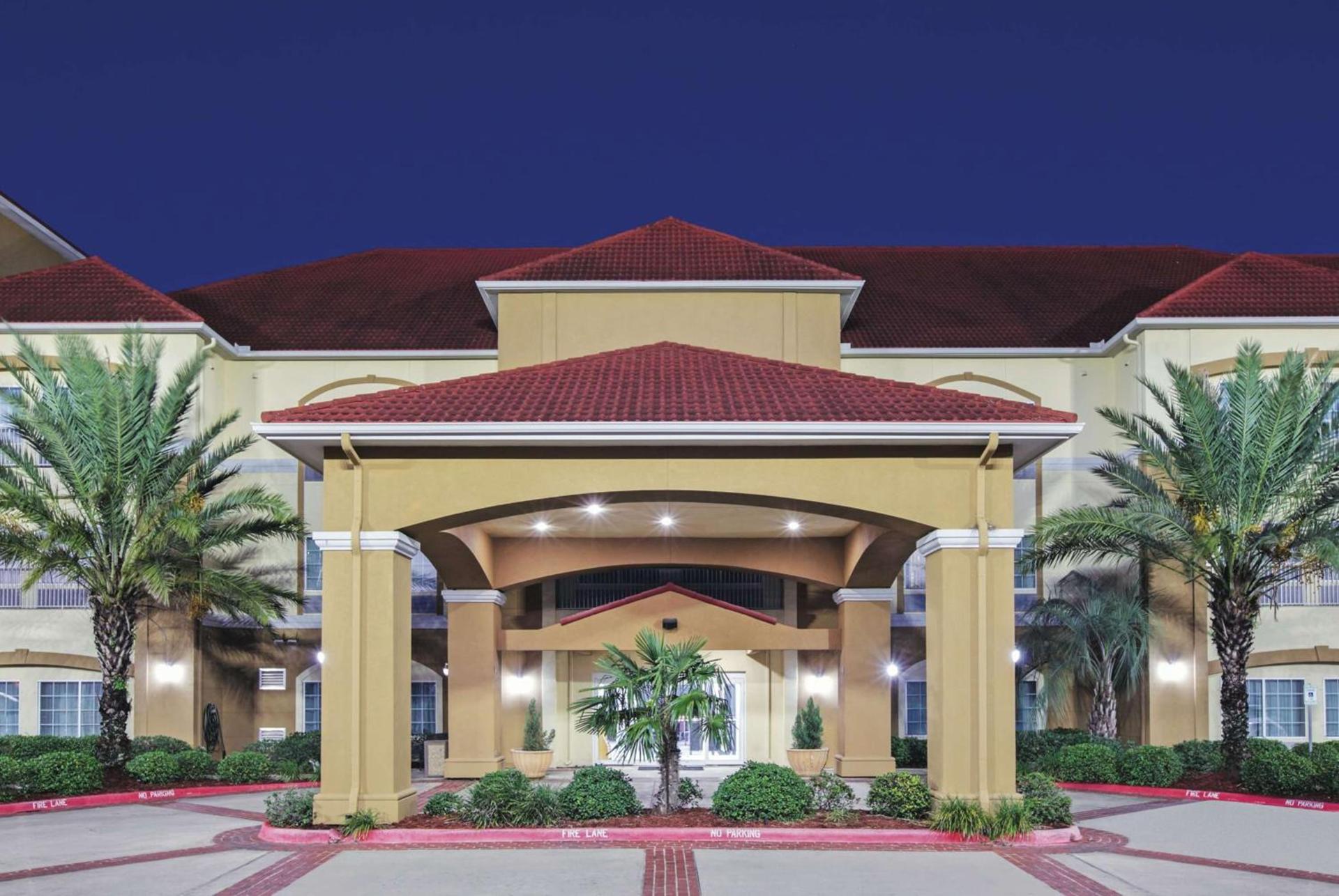 La Quinta by Wyndham Bay City photo 2
