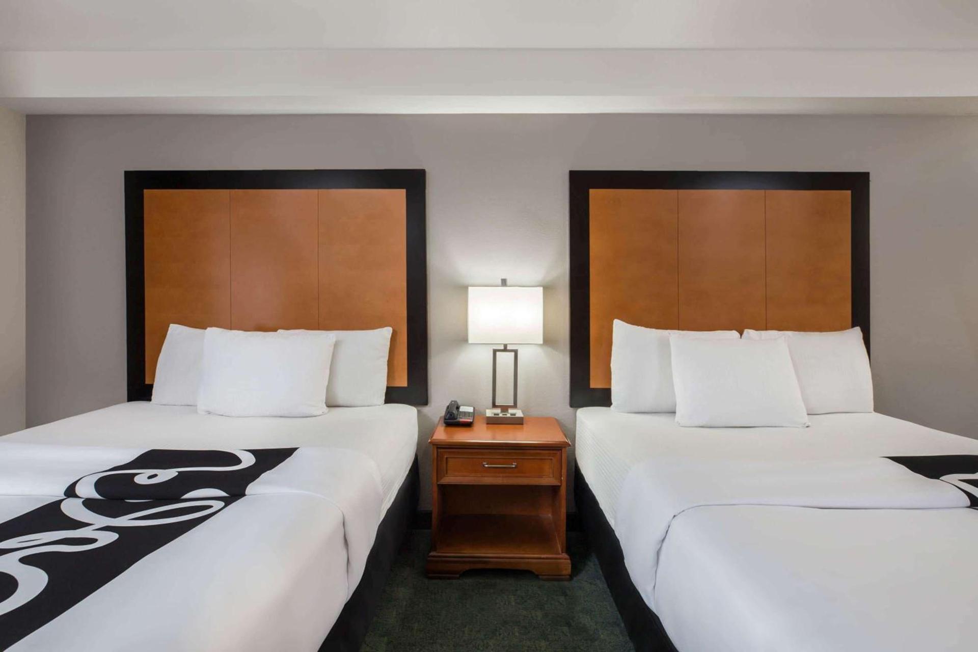 La Quinta Inn by Wyndham Everett photo 17