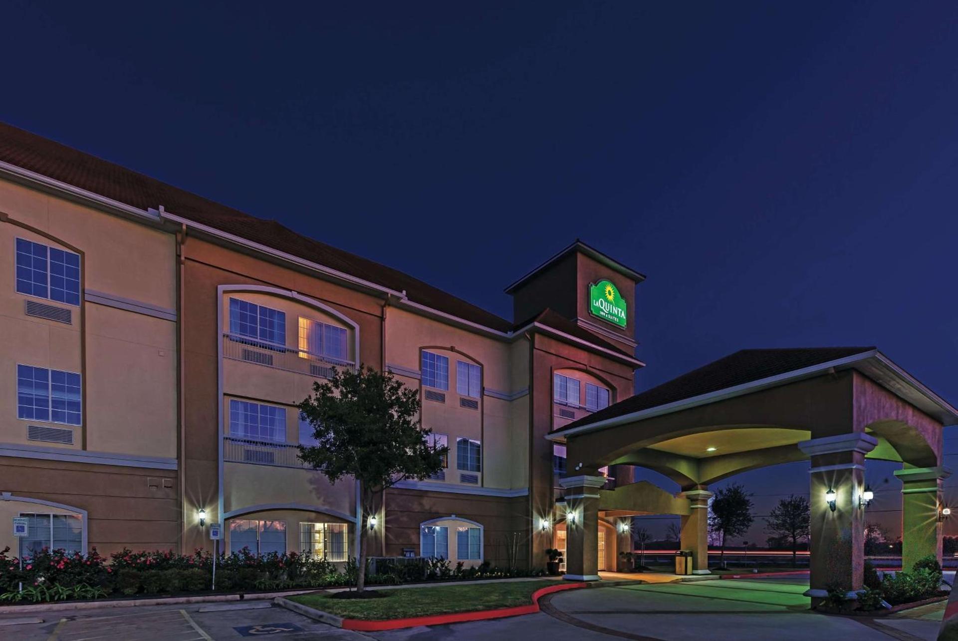 La Quinta by Wyndham Angleton photo 43