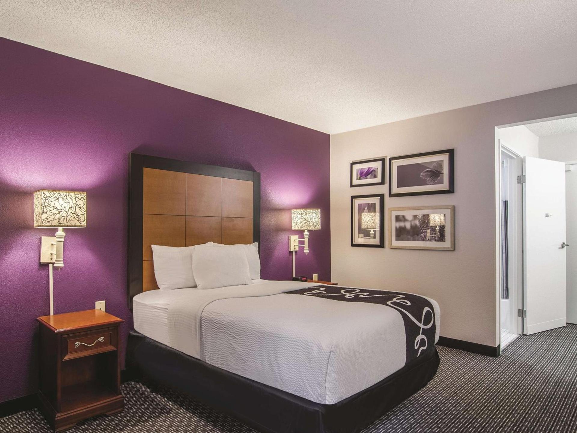 La Quinta by Wyndham Miami Airport East photo 10