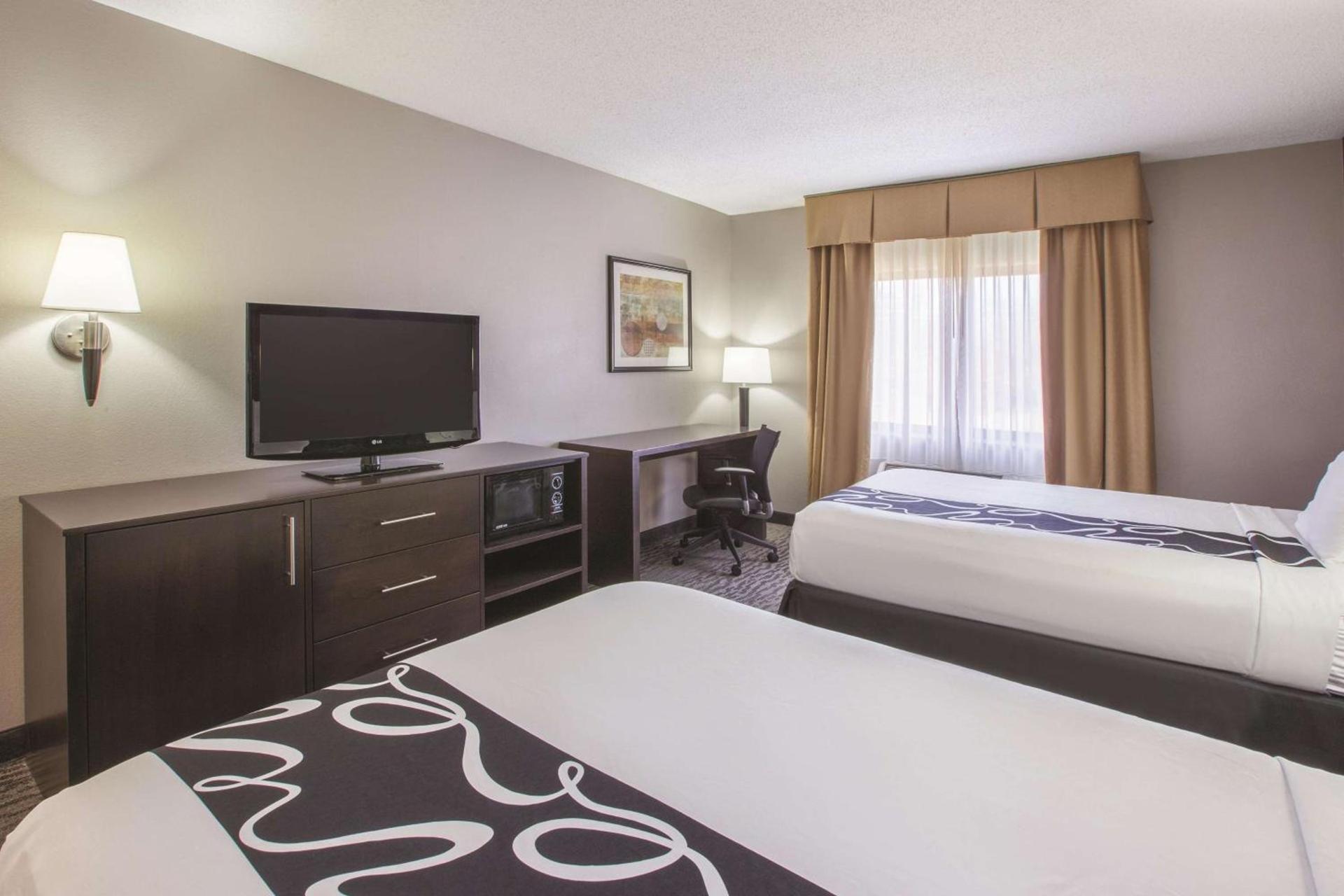 La Quinta by Wyndham Erie photo 29