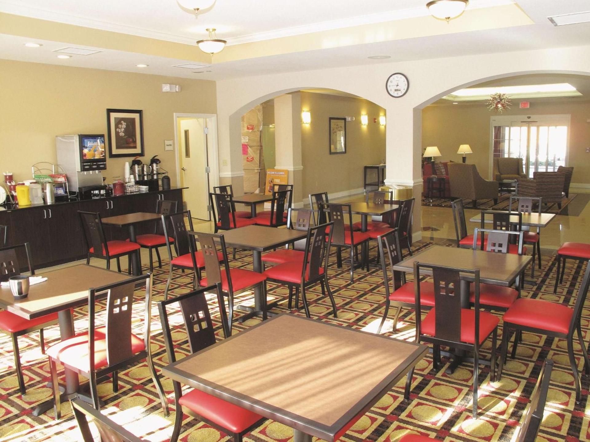 La Quinta by Wyndham Macon West photo 35