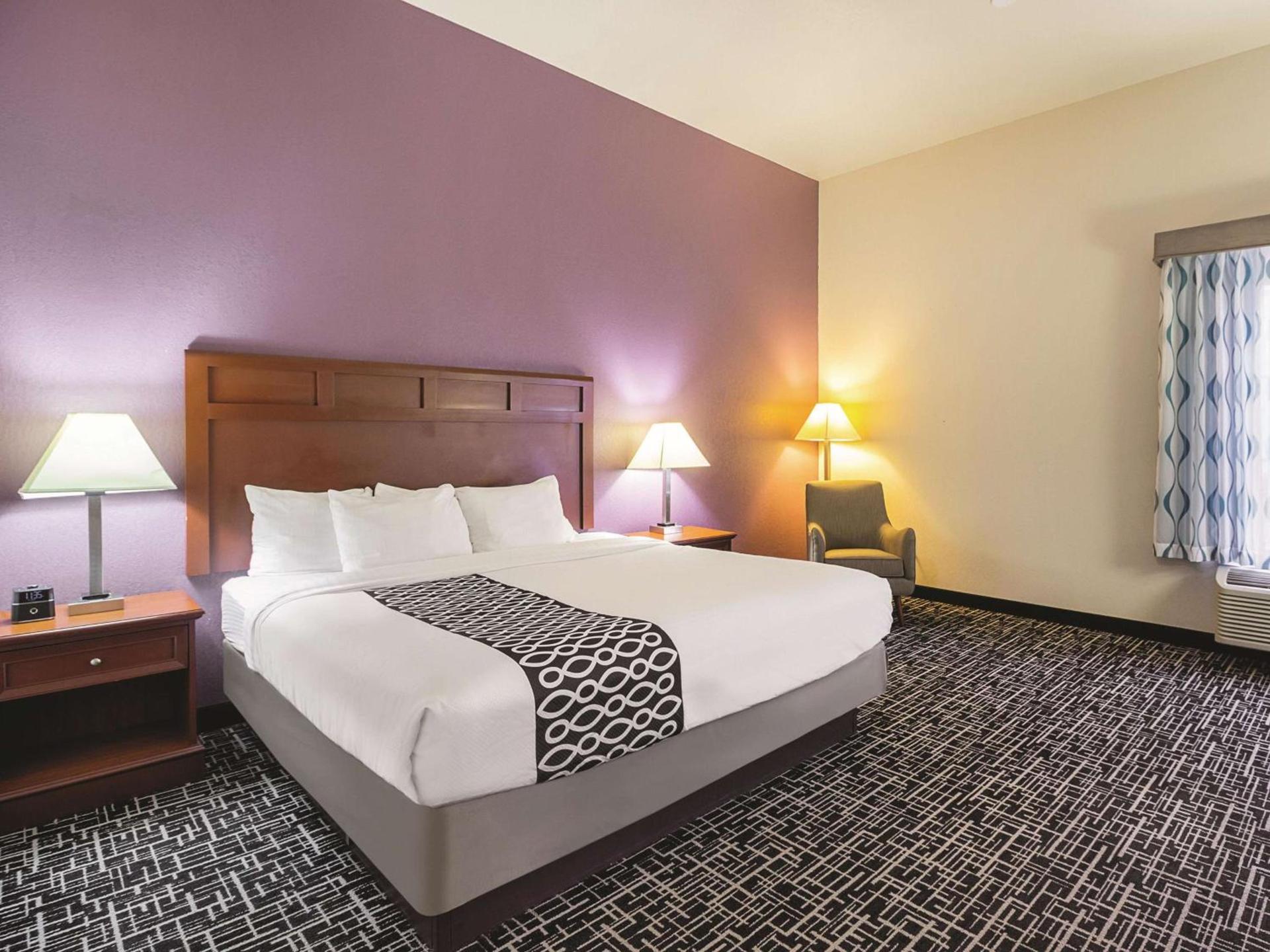La Quinta by Wyndham Bowling Green photo 25