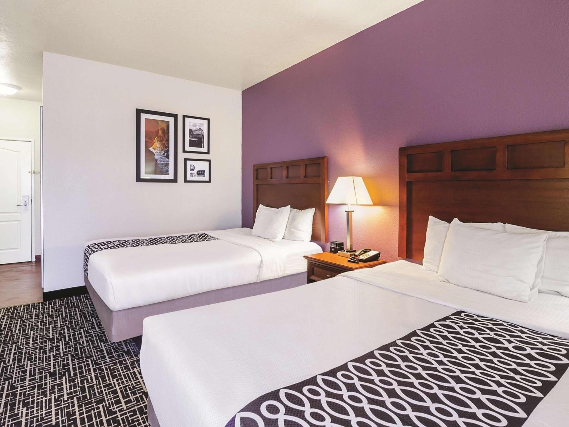 La Quinta by Wyndham Bowling Green photo 23