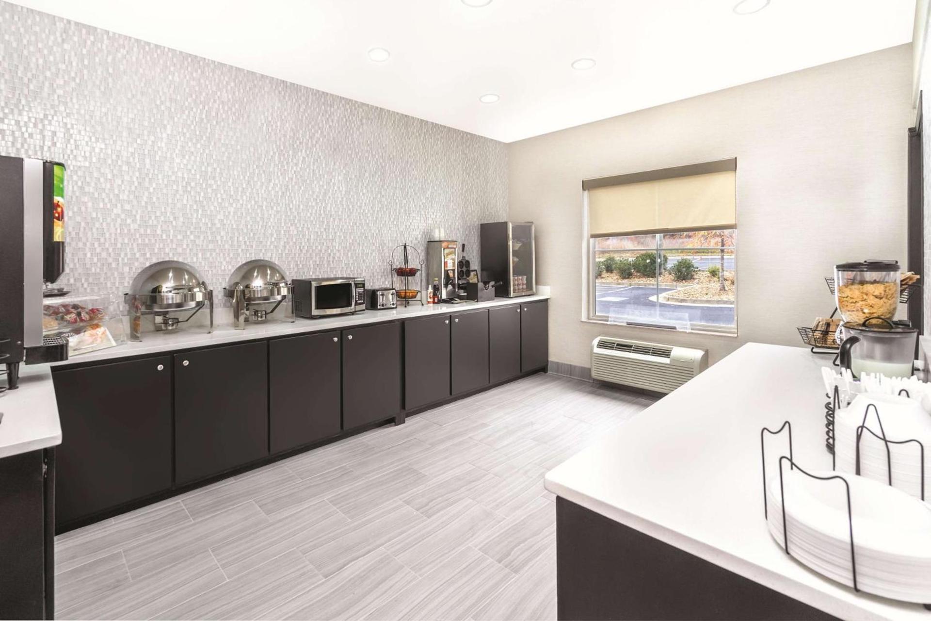 La Quinta by Wyndham Rome photo 25