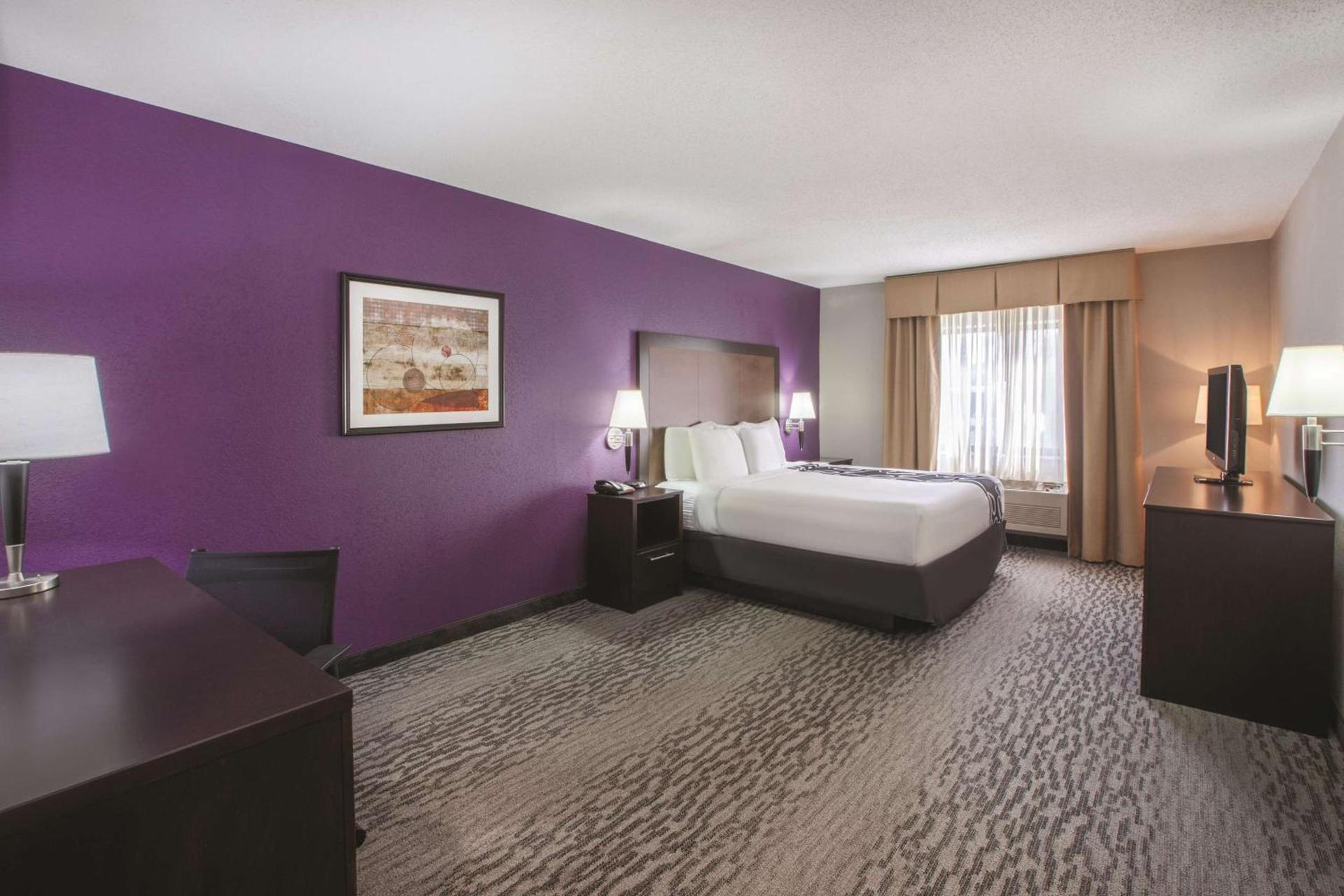 La Quinta by Wyndham Erie photo 25