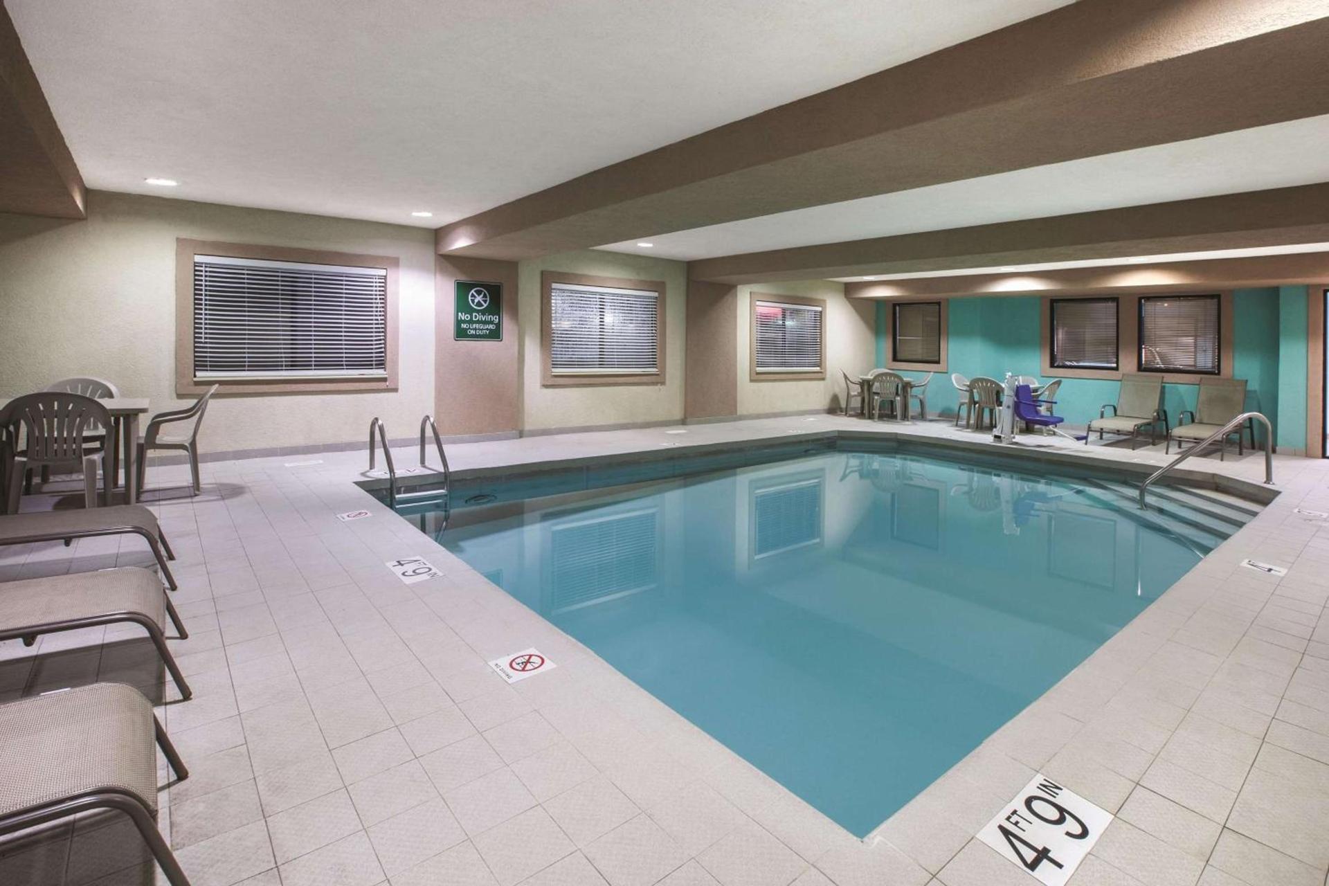 La Quinta by Wyndham Erie photo 10
