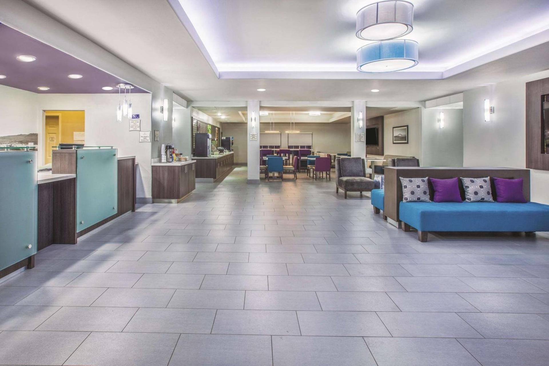 La Quinta by Wyndham Bay City photo 6