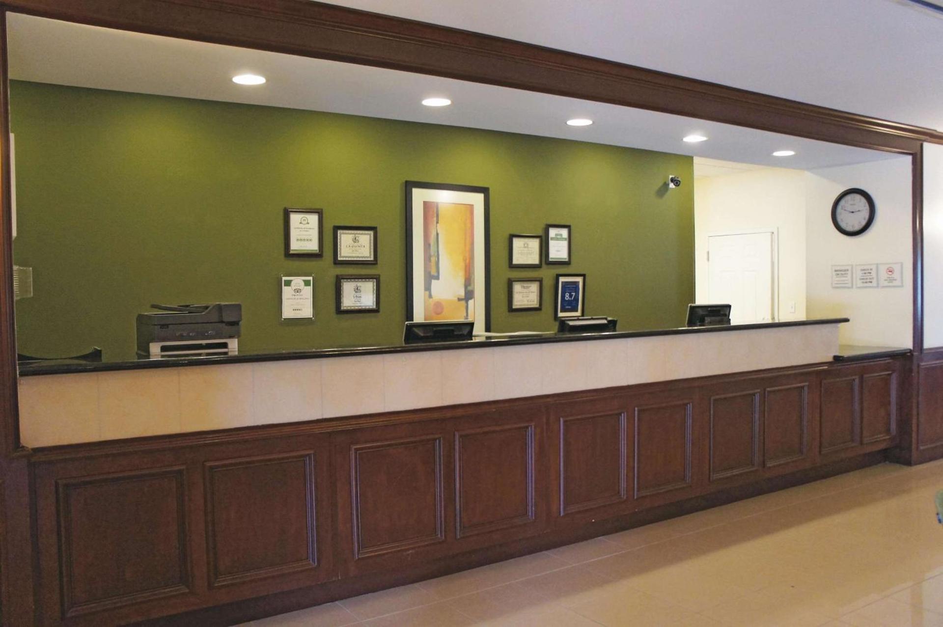 La Quinta by Wyndham Columbus TX photo 35