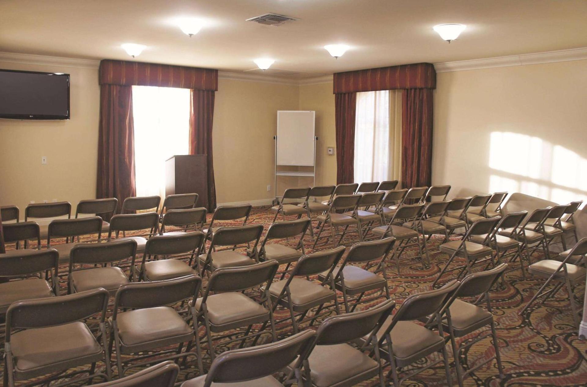 La Quinta by Wyndham Moreno Valley photo 3