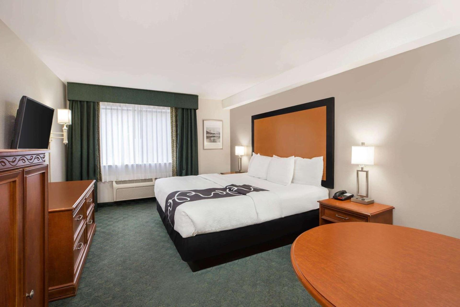 La Quinta Inn by Wyndham Everett photo 10