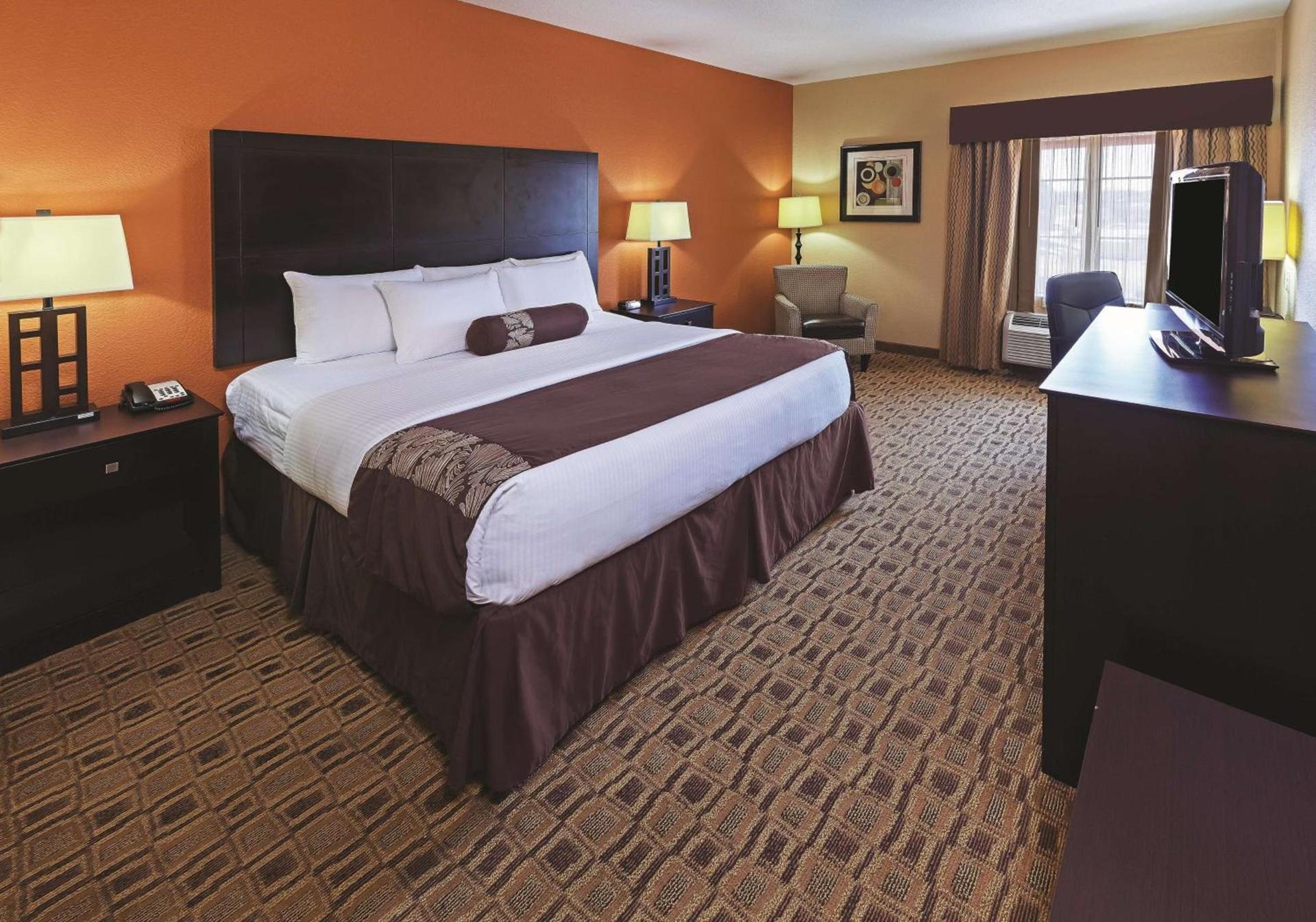 La Quinta by Wyndham Searcy photo 4