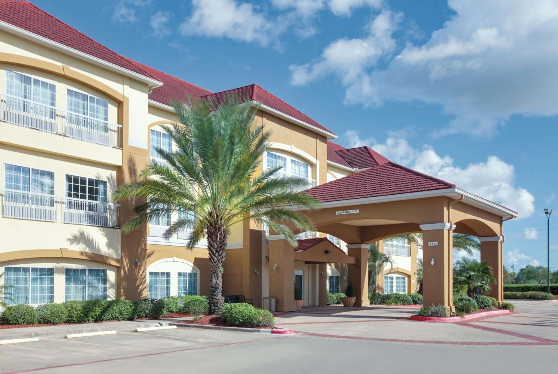 La Quinta by Wyndham Bay City — hotel in Bay City