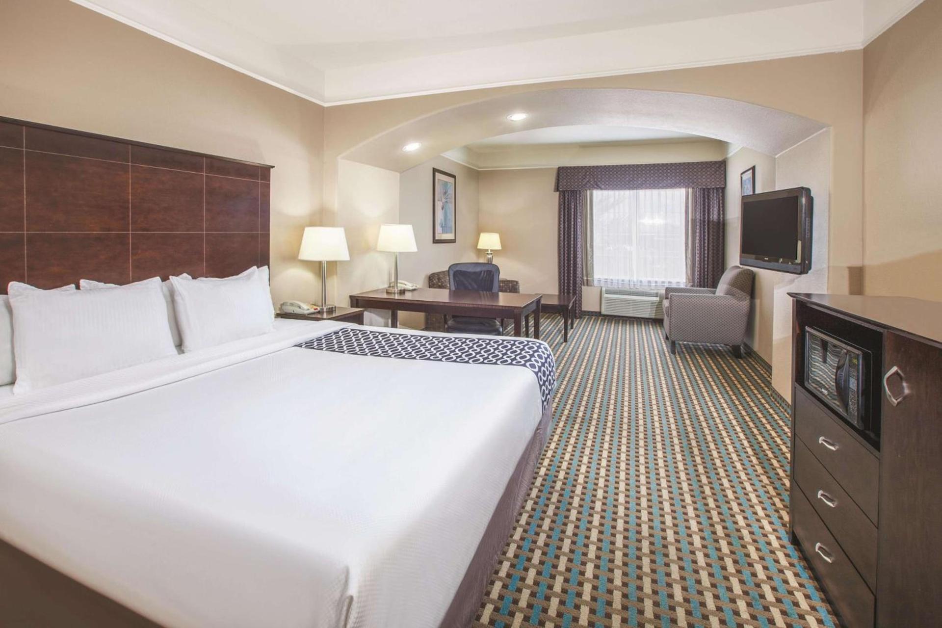 La Quinta by Wyndham Bay City photo 14