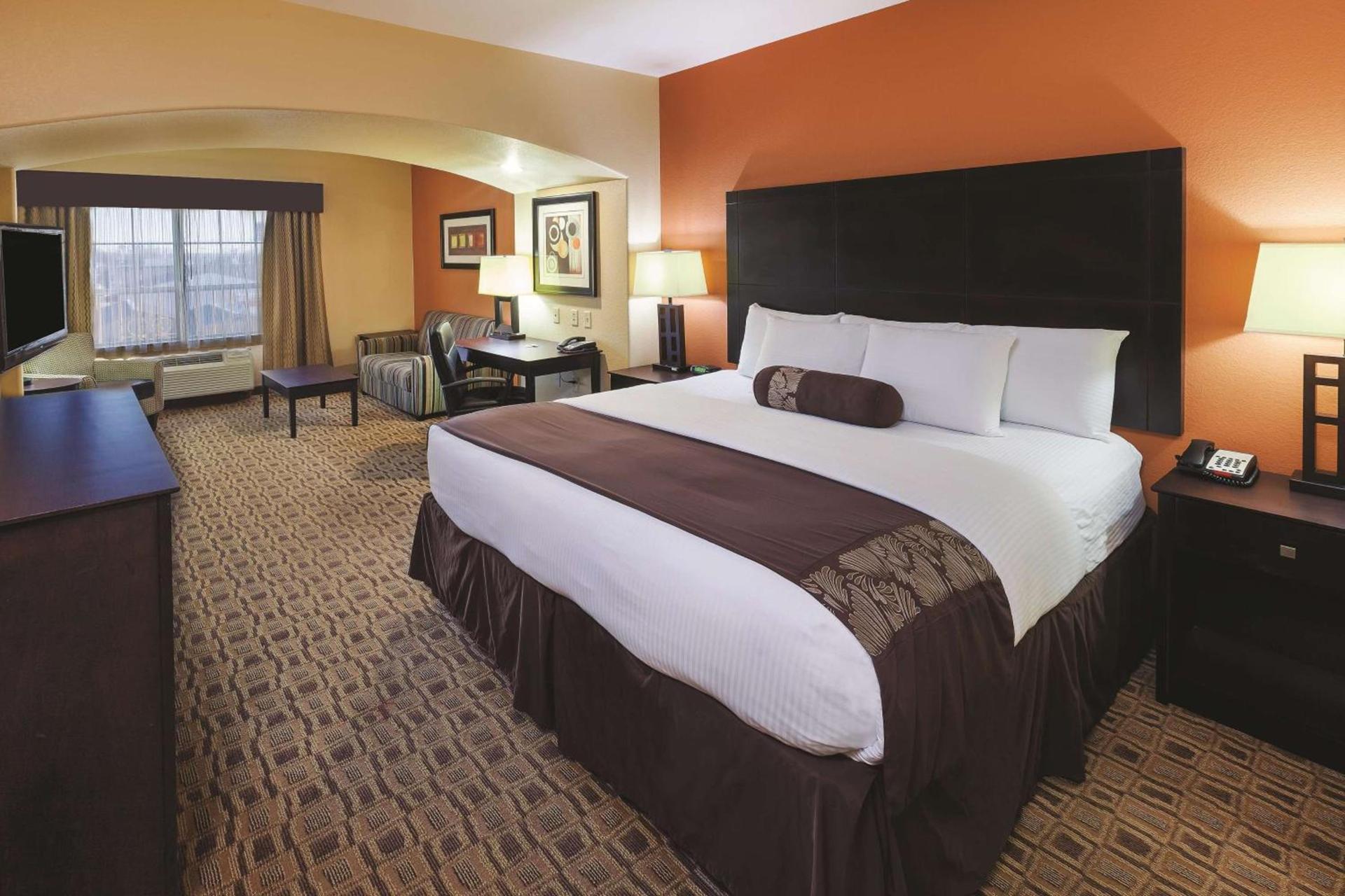 La Quinta by Wyndham Searcy photo 9