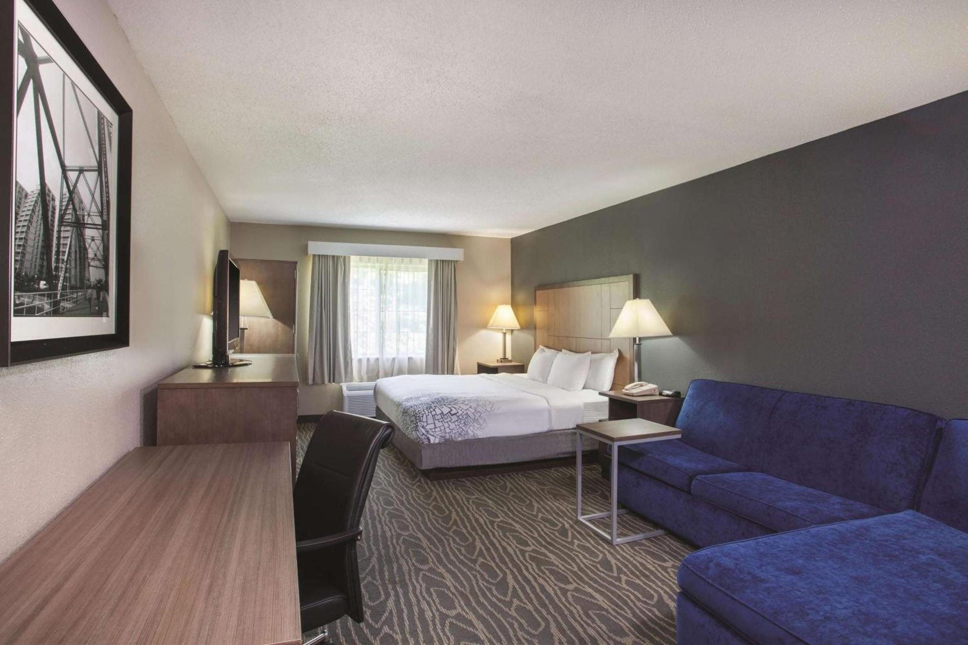 La Quinta Inn by Wyndham Richmond South photo 29
