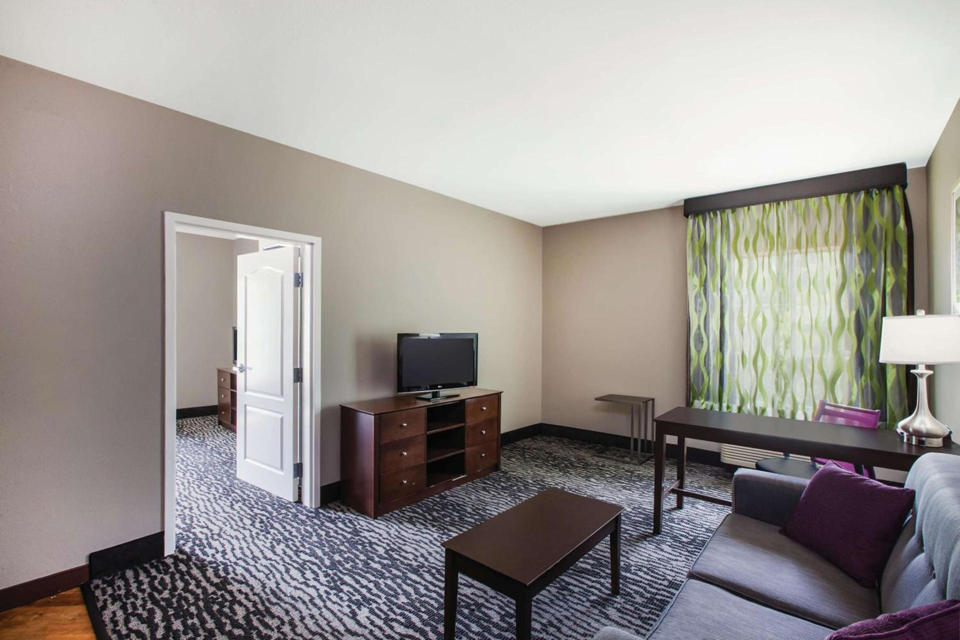 La Quinta by Wyndham Baton Rouge Denham Springs photo 19