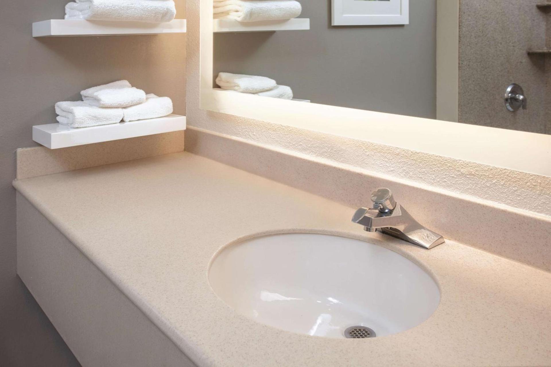 La Quinta by Wyndham Dublin - Pleasanton photo 31