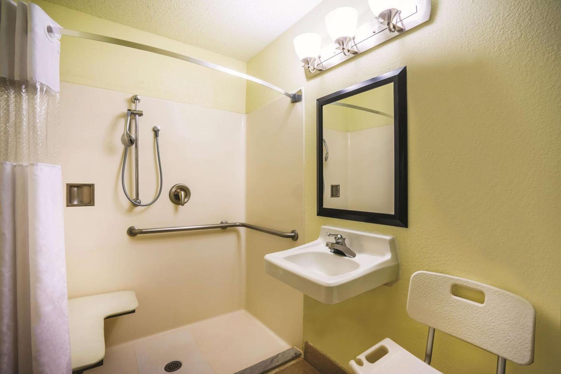 Garner Hotel Glen Burnie BWI Airport Area by IHG photo 12