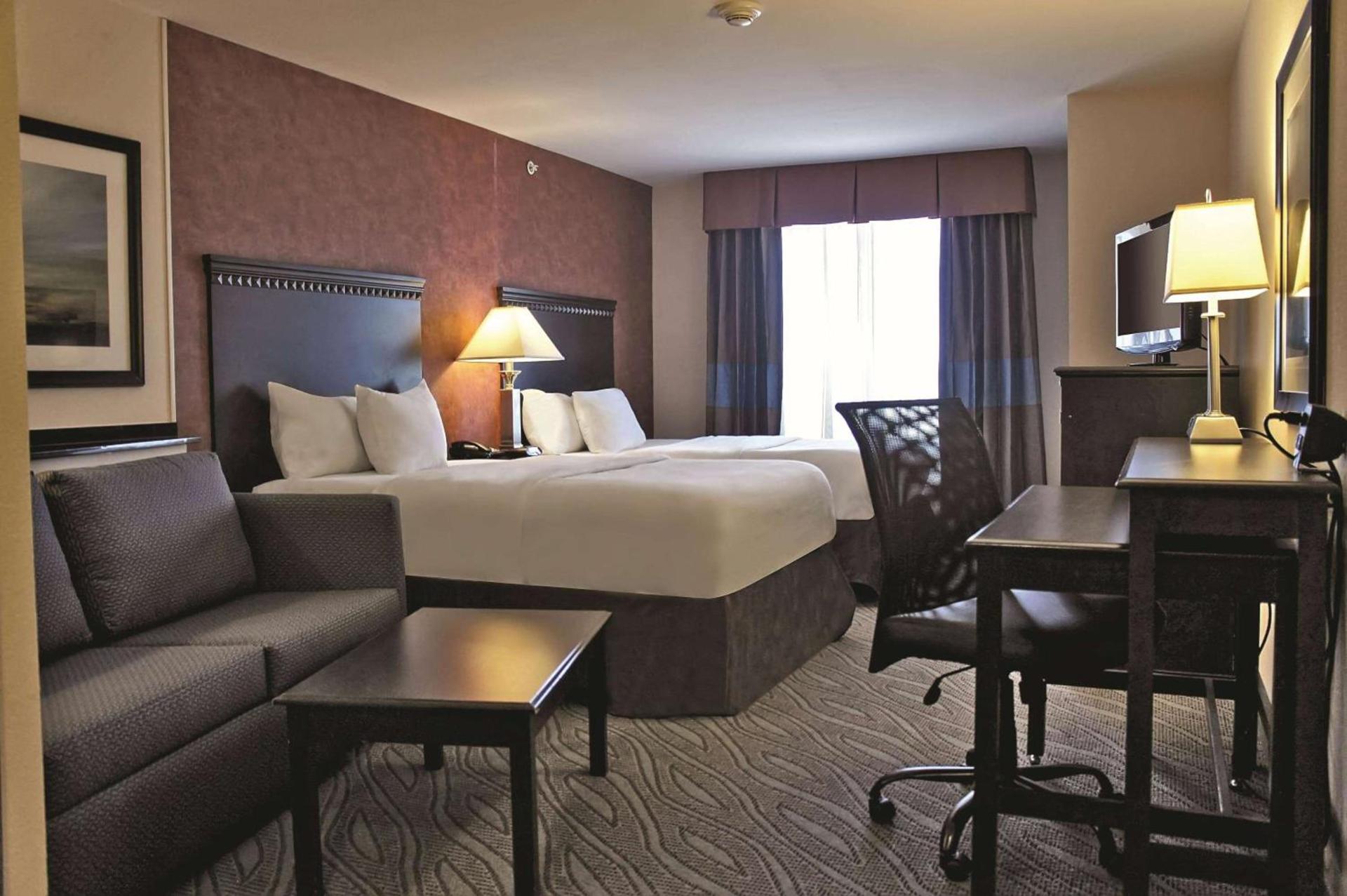 La Quinta by Wyndham Edmond photo 20
