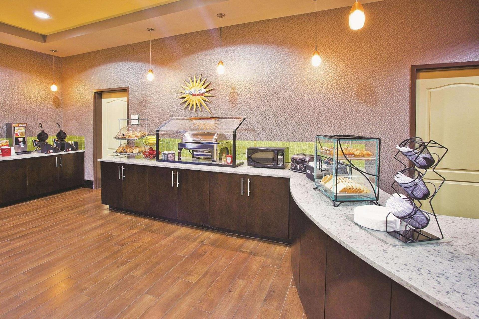 La Quinta by Wyndham Hinesville - Fort Stewart photo 19