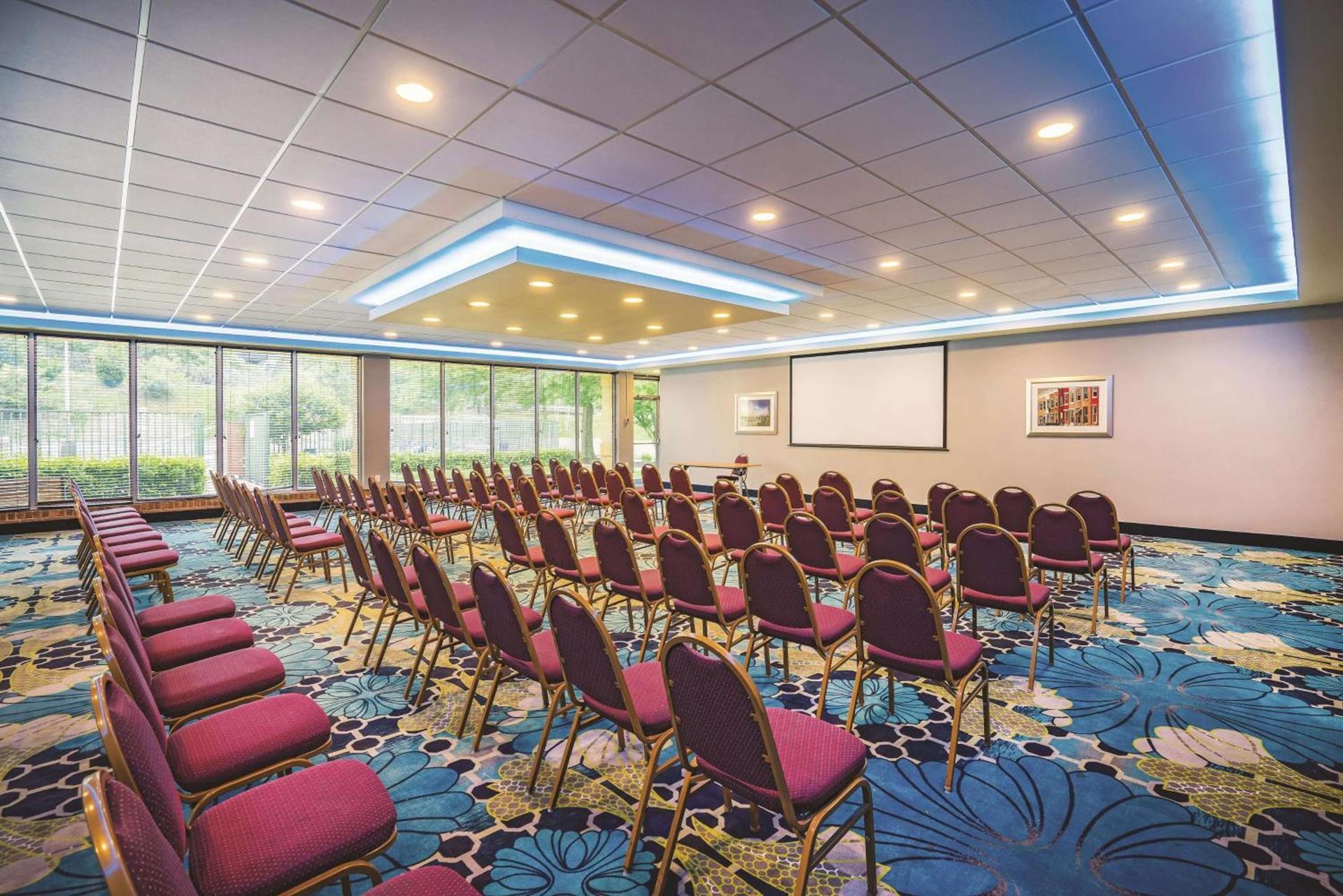 Garner Hotel Glen Burnie BWI Airport Area by IHG photo 32