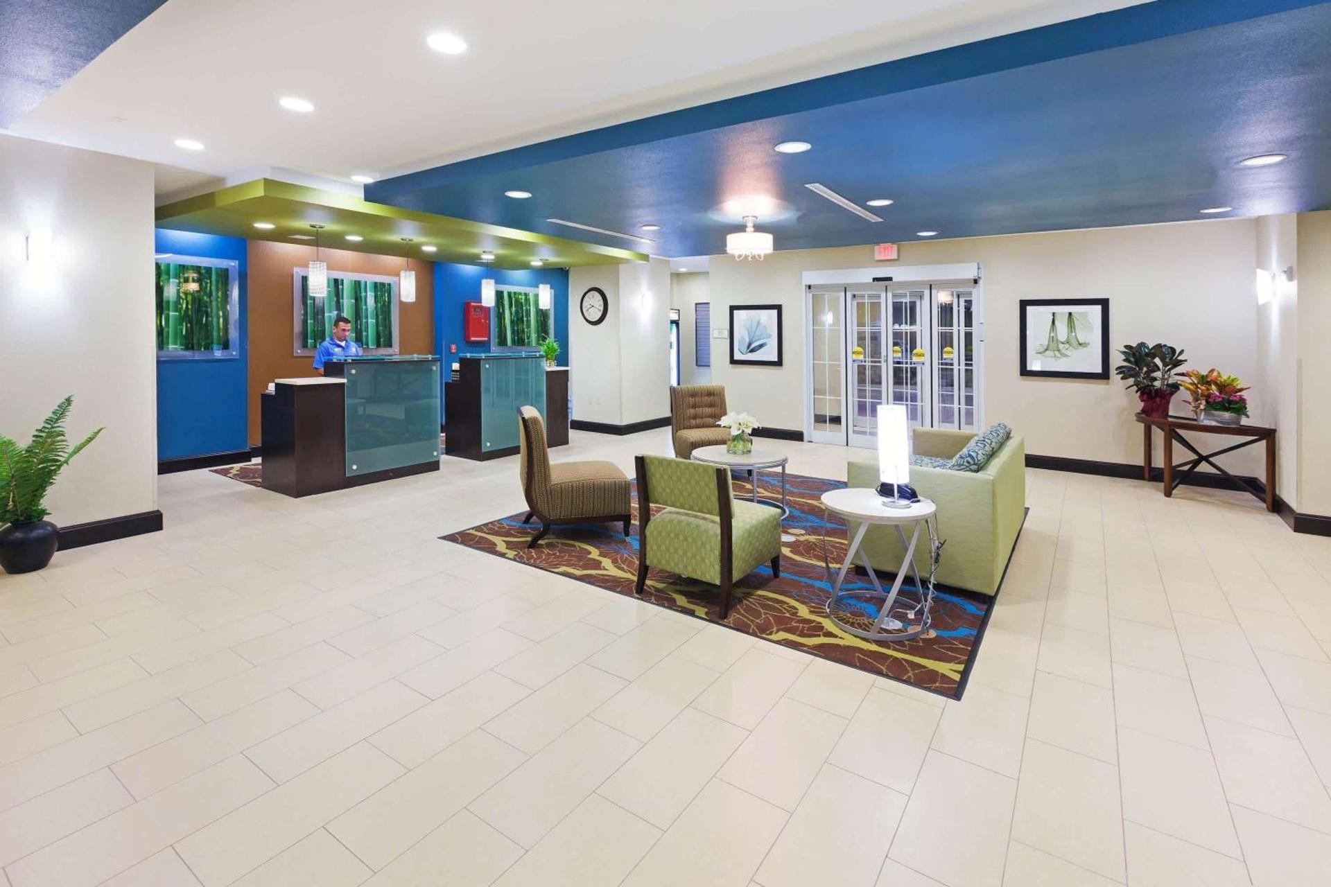 La Quinta by Wyndham Floresville photo 53