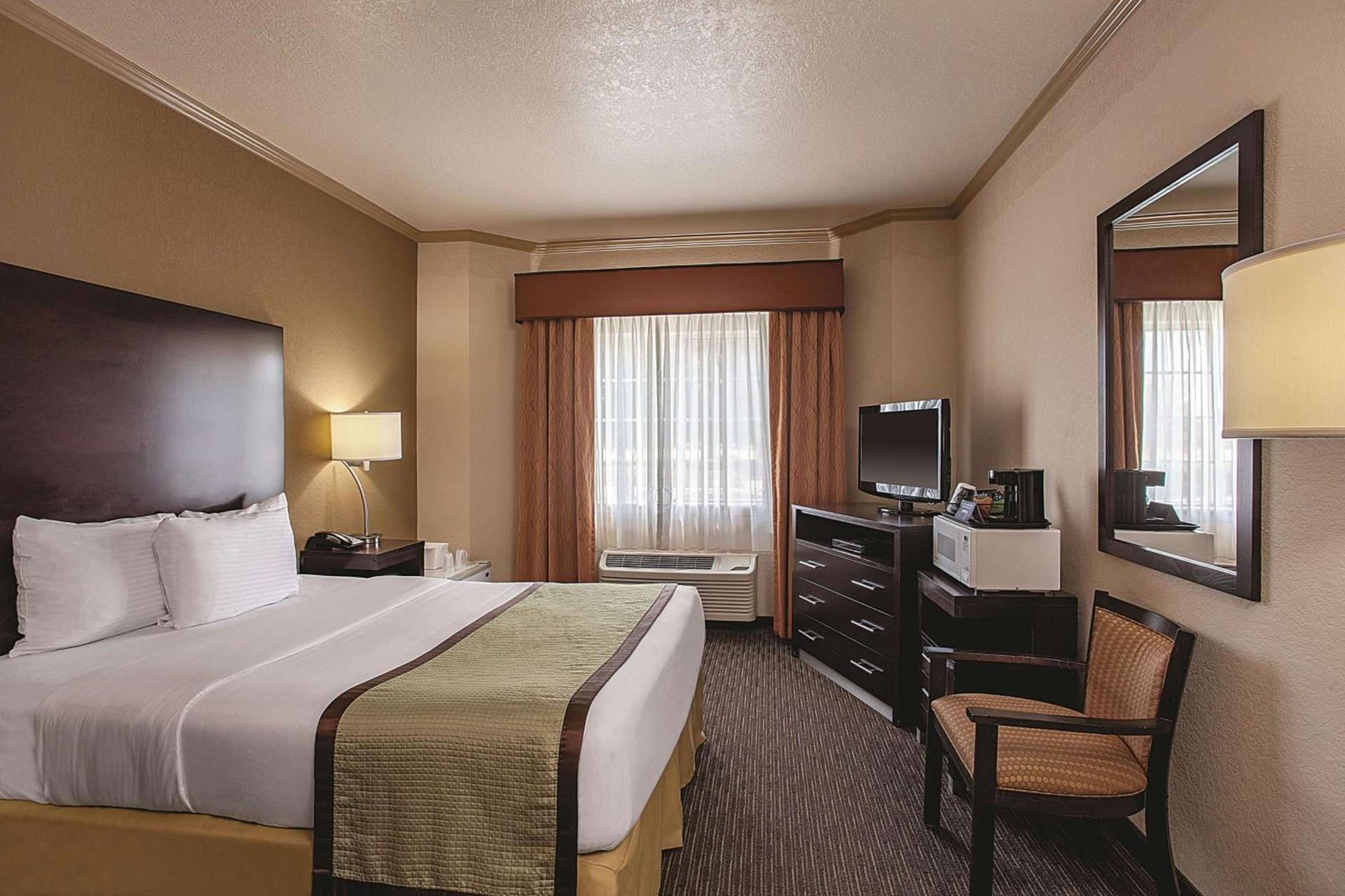 La Quinta by Wyndham Davis photo 34