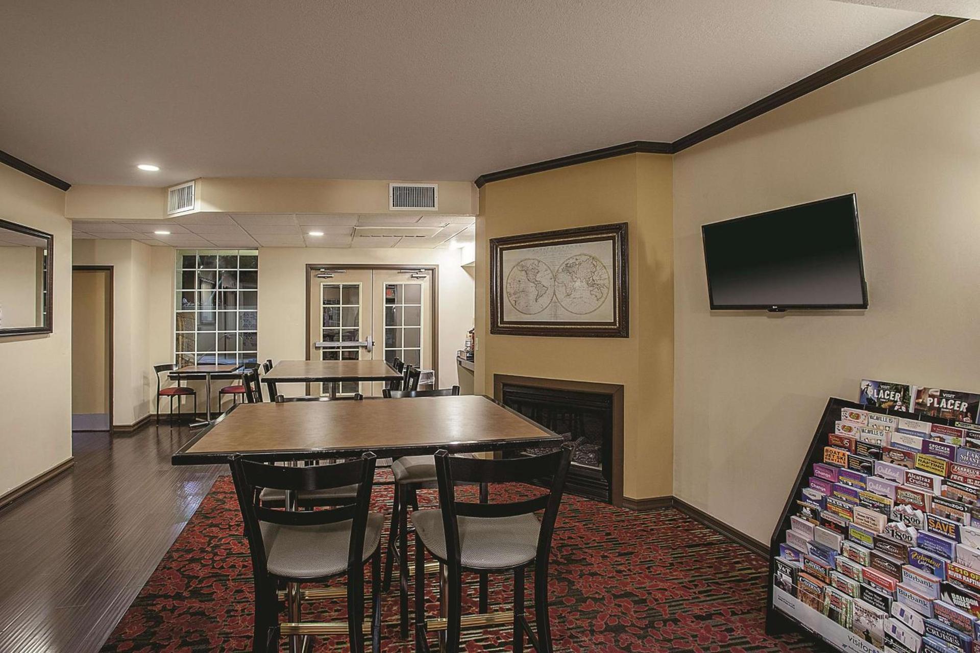 La Quinta by Wyndham Davis photo 32