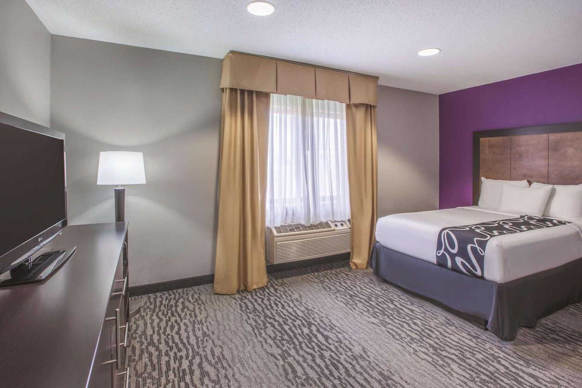 La Quinta by Wyndham Erie photo 18