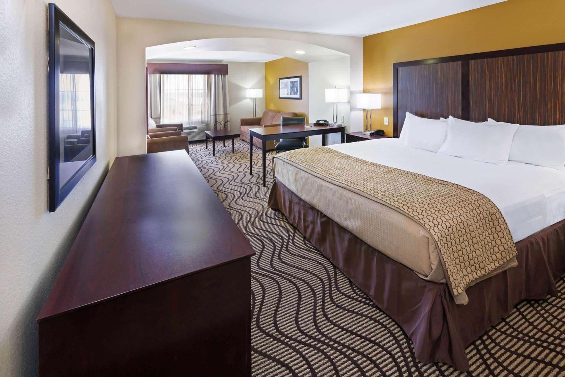 La Quinta by Wyndham Floresville photo 45