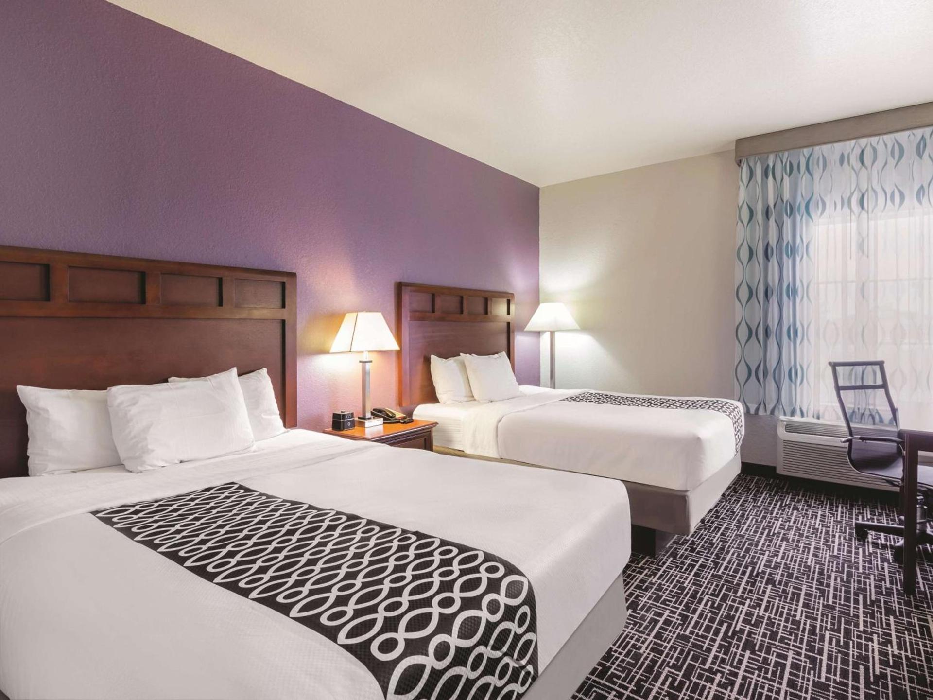 La Quinta by Wyndham Bowling Green photo 26
