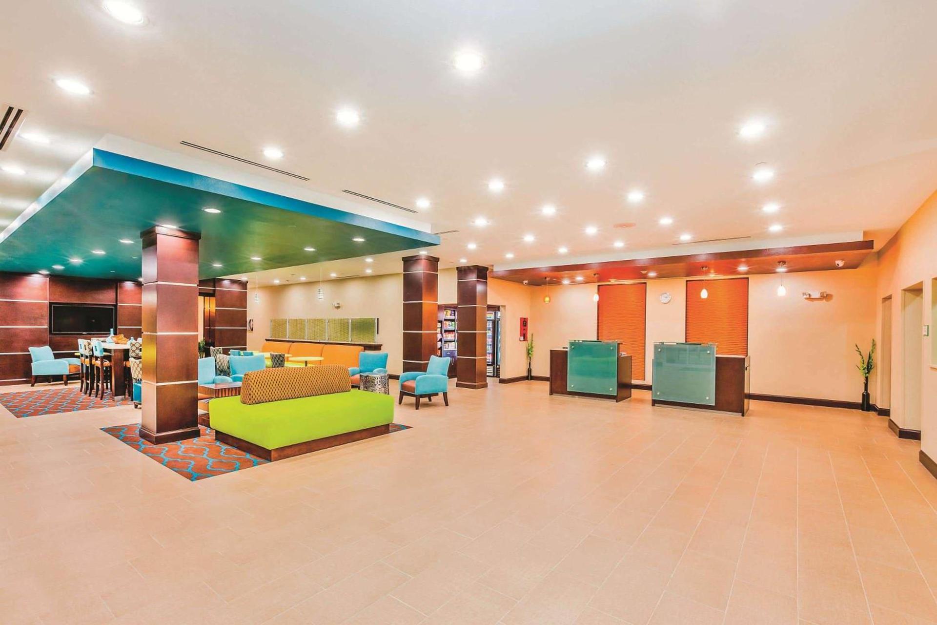 La Quinta by Wyndham Cotulla photo 27