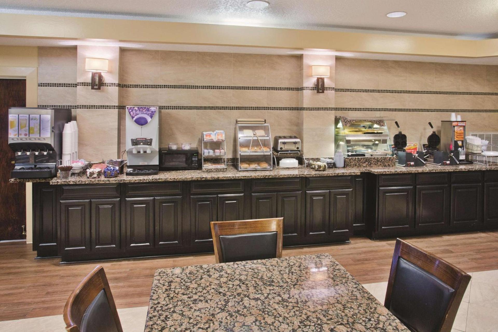 La Quinta by Wyndham Hot Springs photo 48