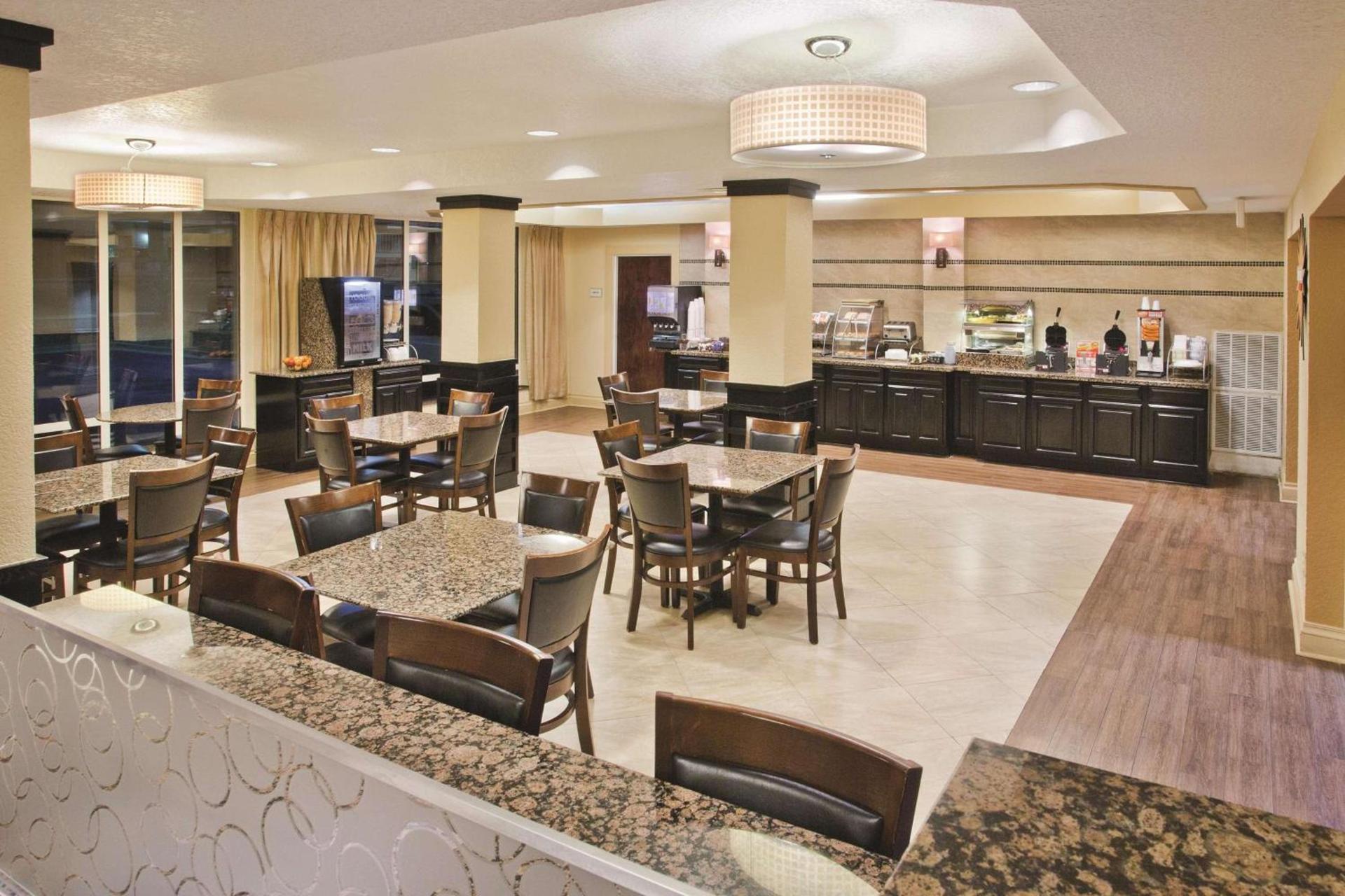 La Quinta by Wyndham Hot Springs photo 49