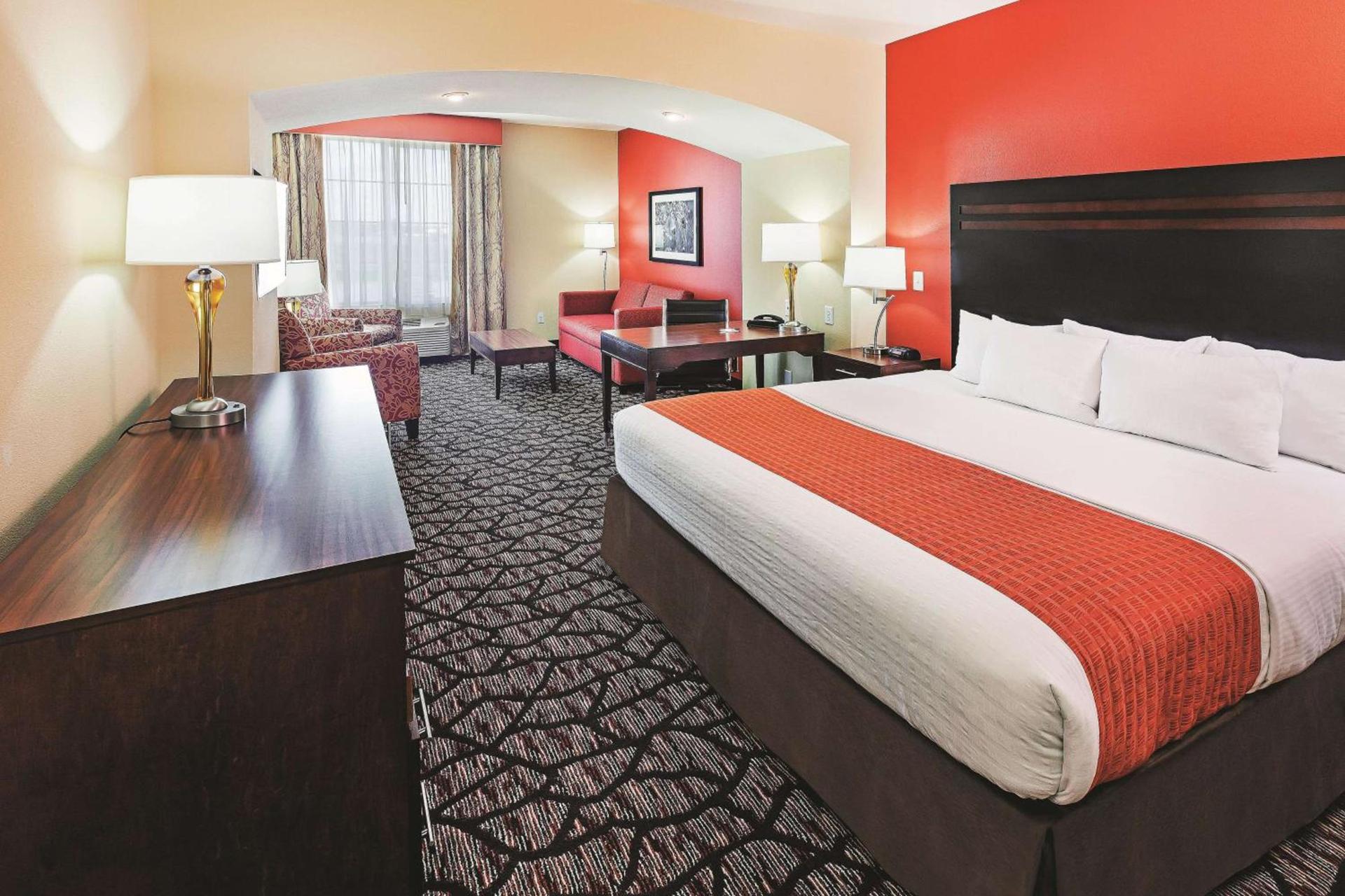 La Quinta by Wyndham Pecos photo 35