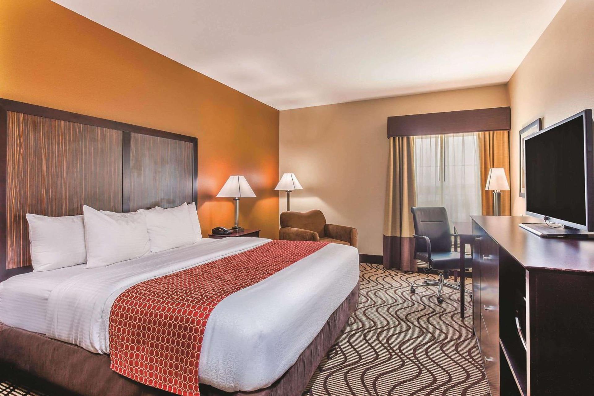 La Quinta by Wyndham Cotulla photo 18