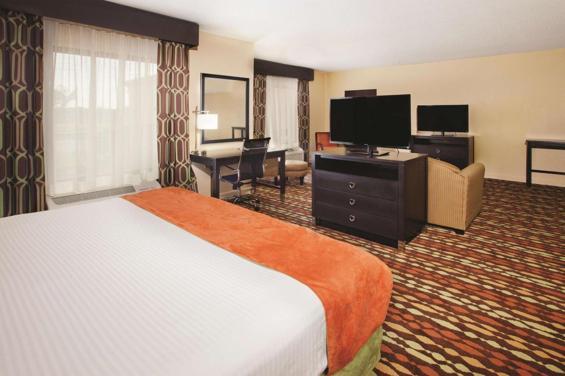 La Quinta by Wyndham Florence photo 79