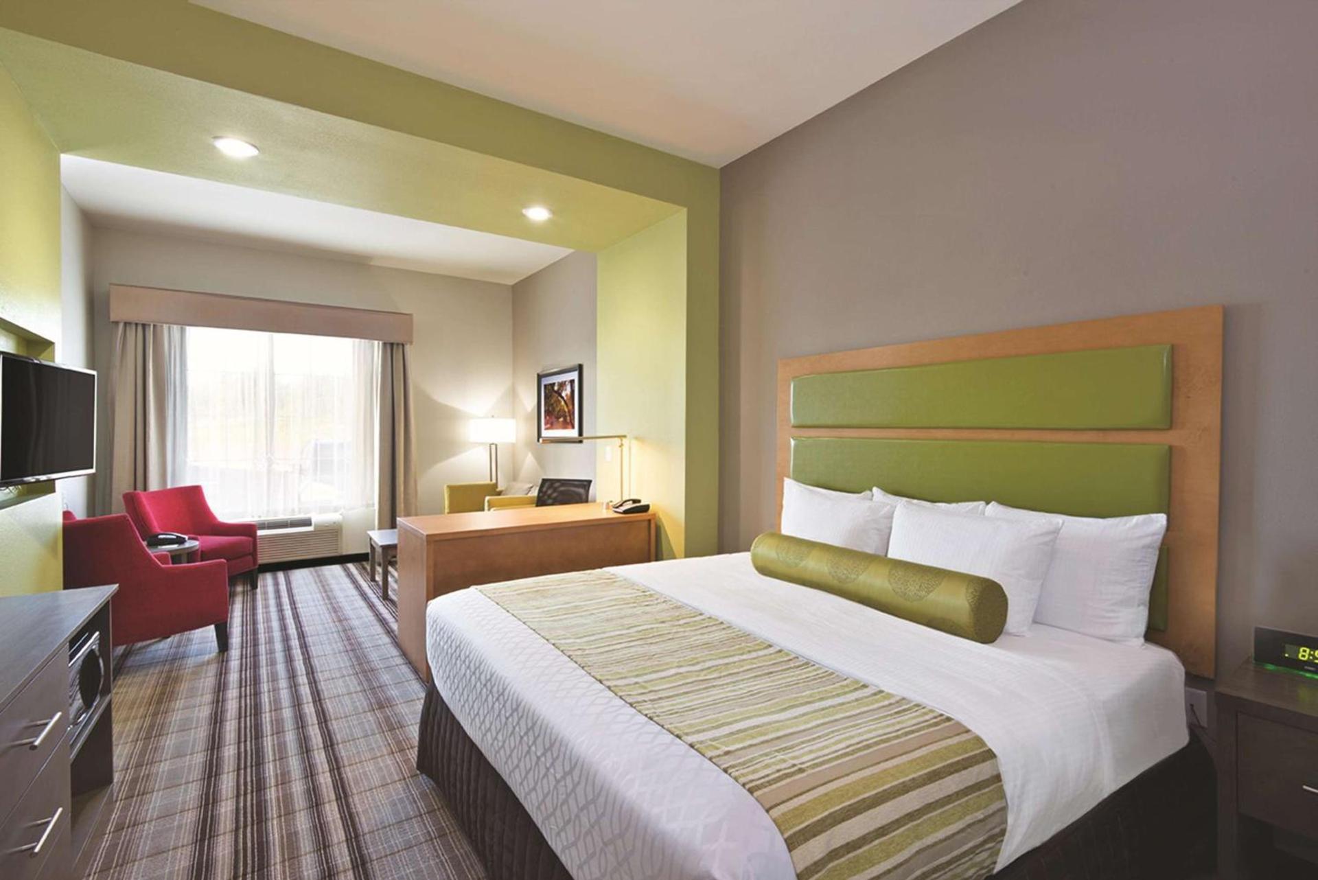 La Quinta by Wyndham Paducah photo 41