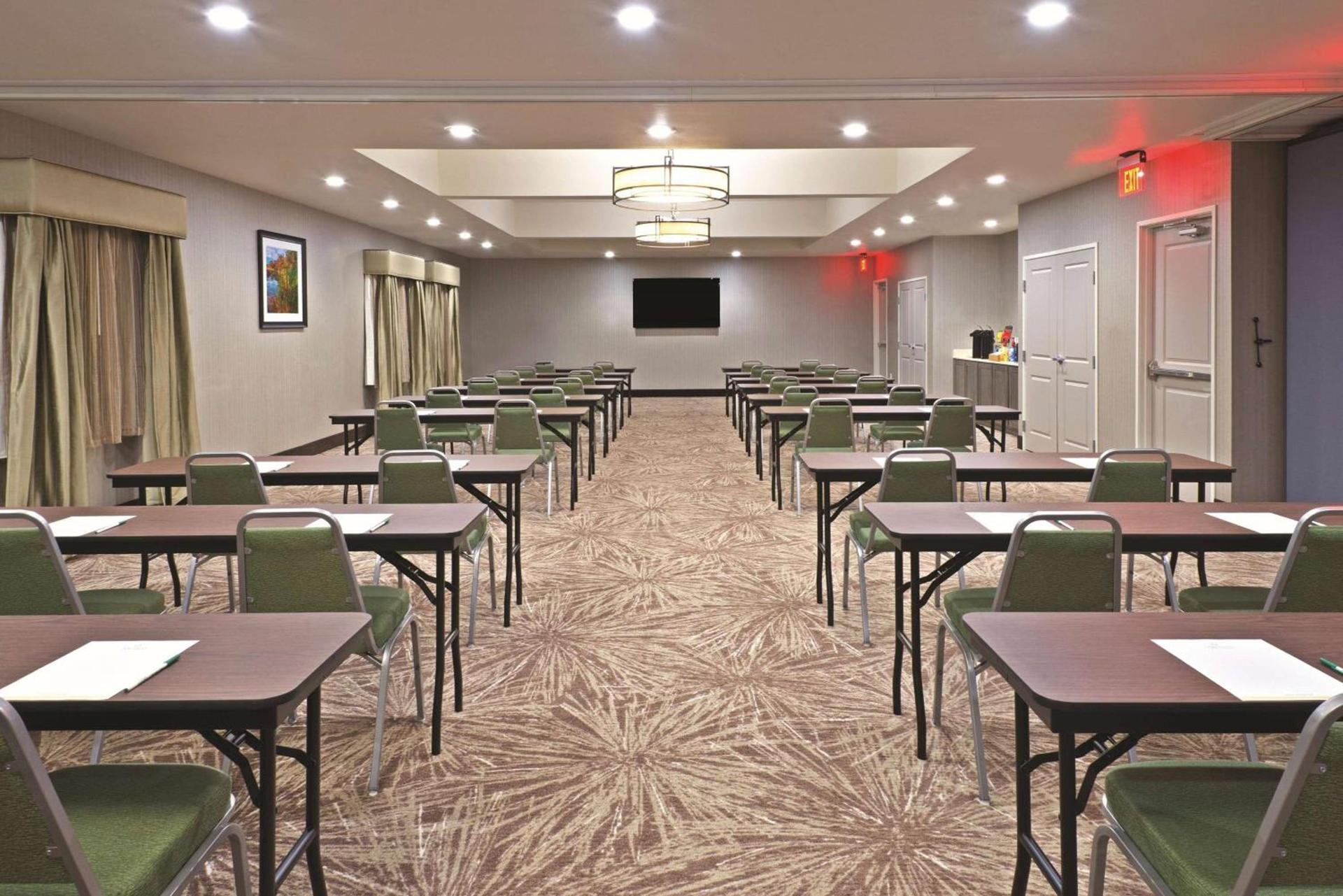 La Quinta by Wyndham Paducah photo 40