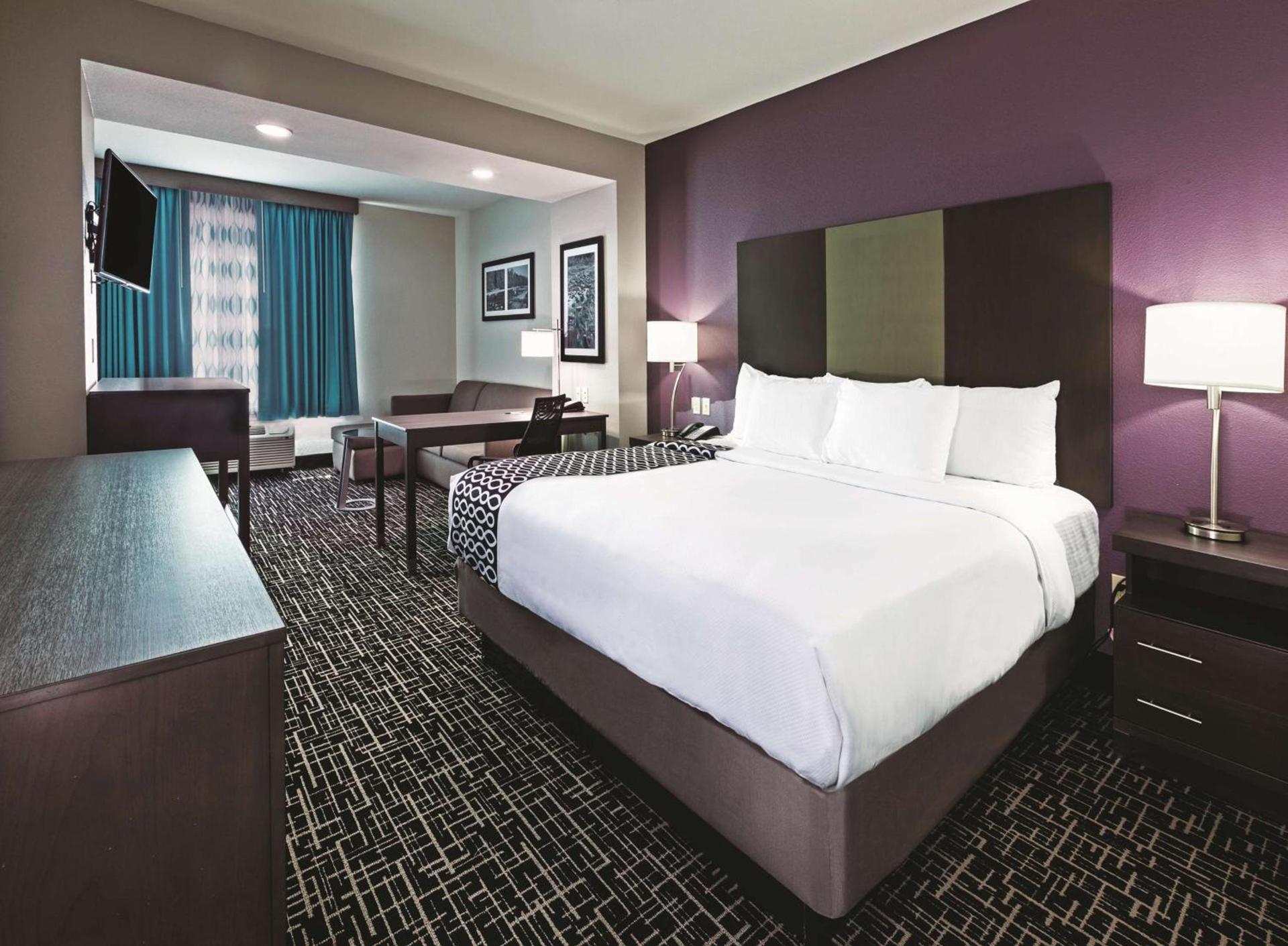Comfort Inn & Suites photo 29