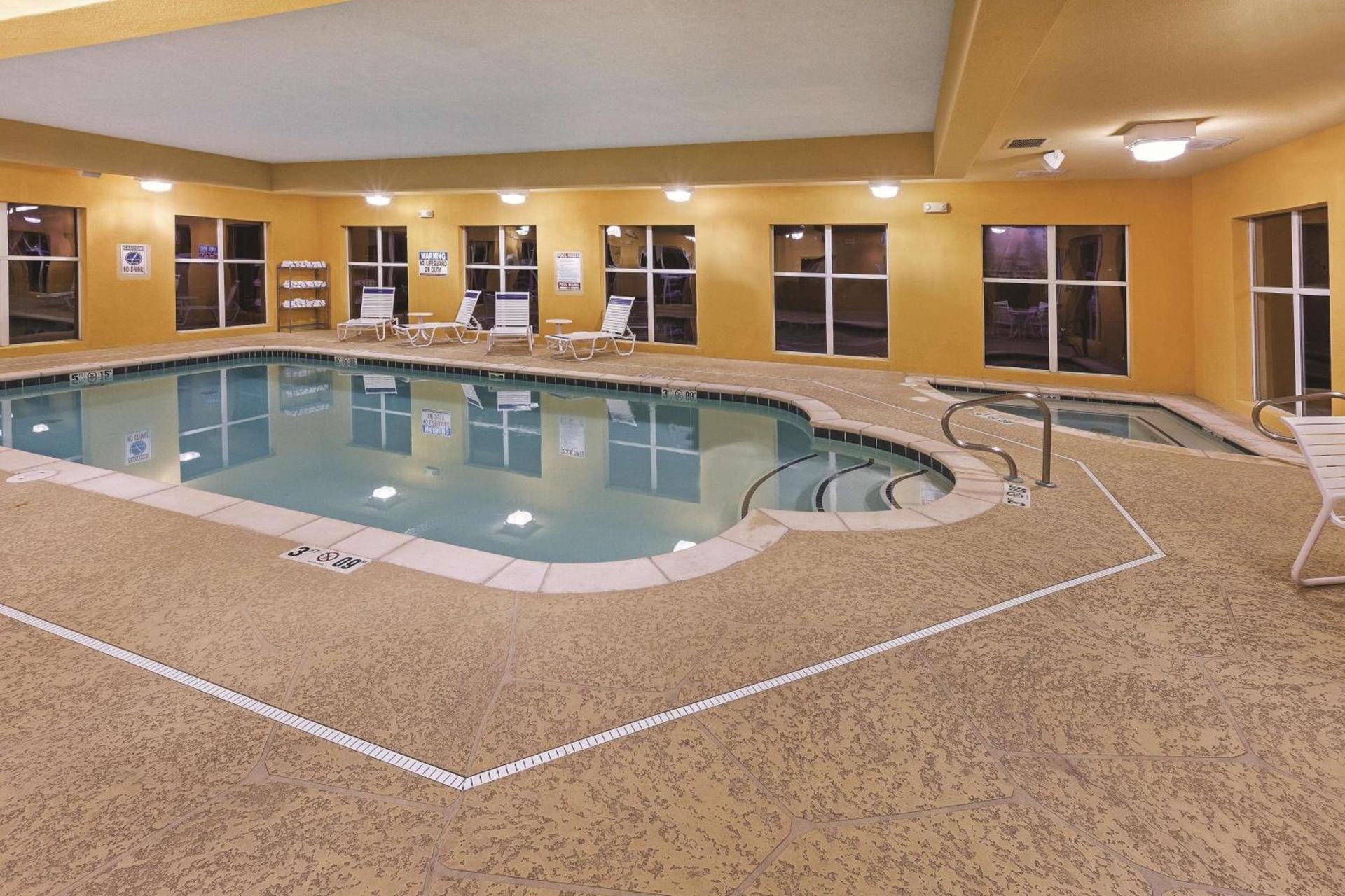 La Quinta by Wyndham Searcy photo 15