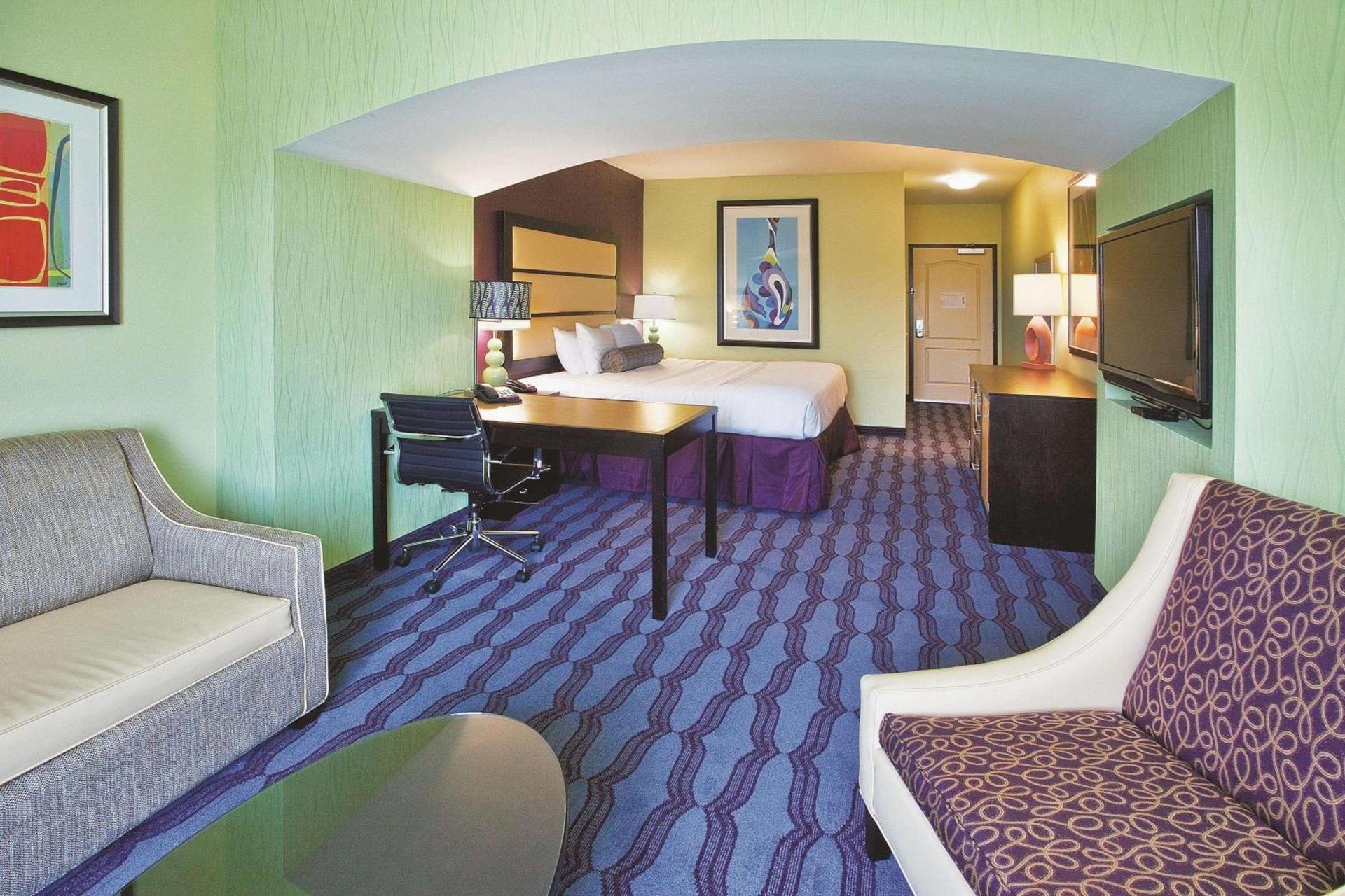 La Quinta by Wyndham Hinesville - Fort Stewart photo 4