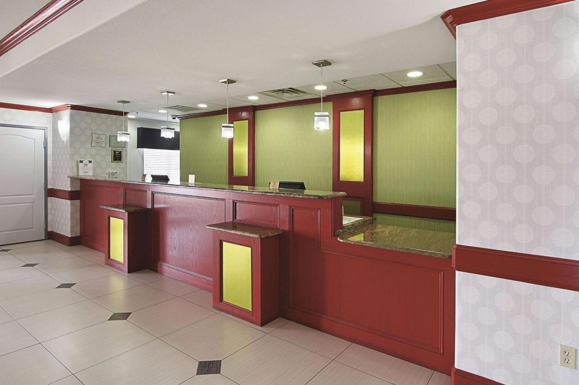 La Quinta Inn & Suites by Wyndham South Dallas - Hutchins photo 18