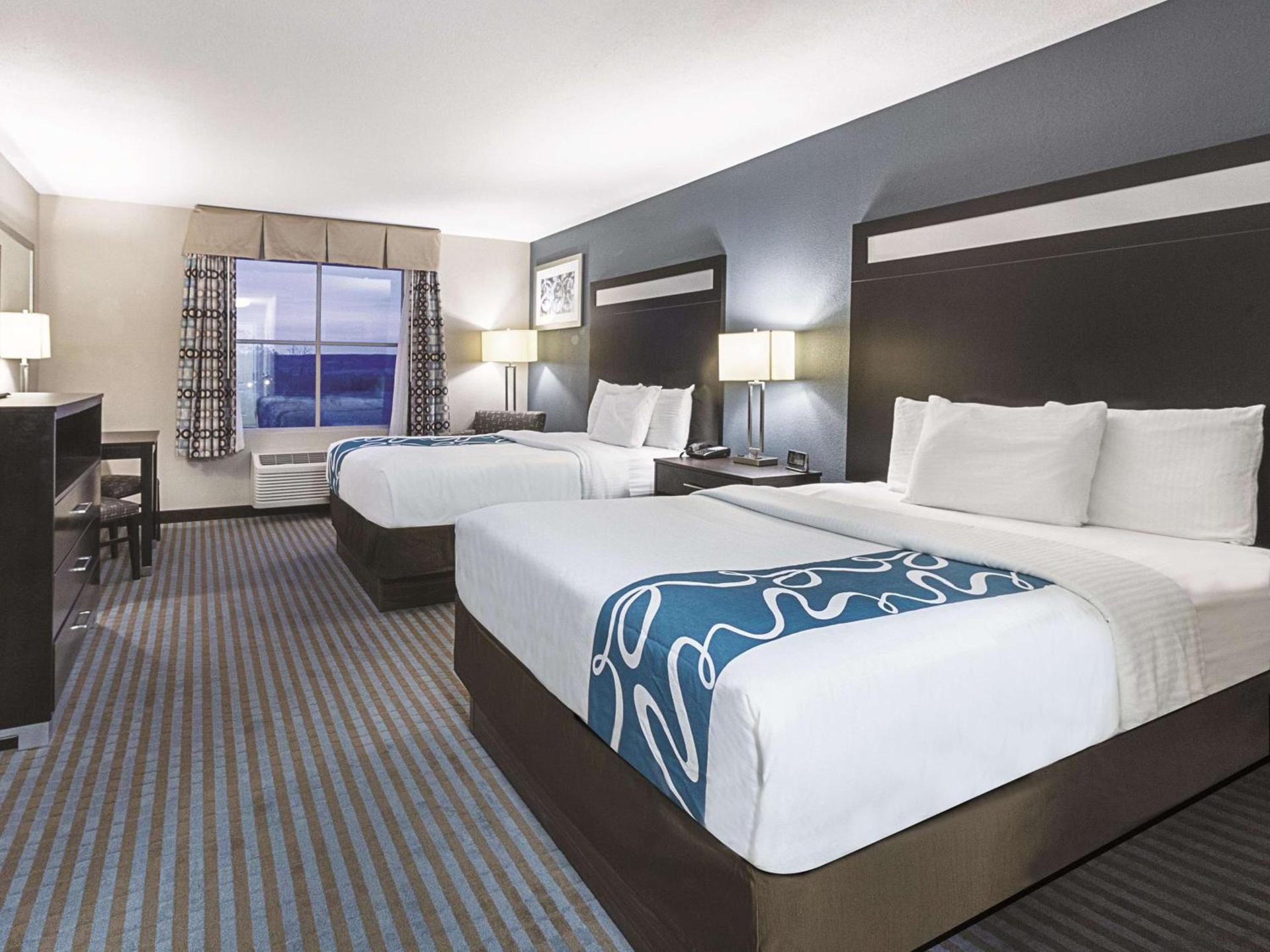 La Quinta Inn & Suites Casino and Bar by Wyndham Glendive photo 20