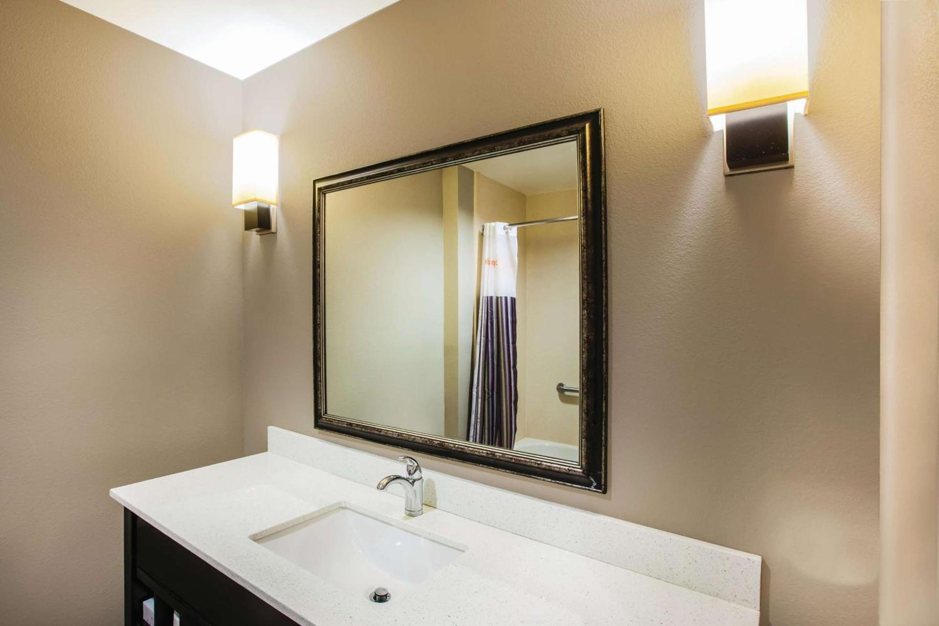 La Quinta by Wyndham Baton Rouge Denham Springs photo 24