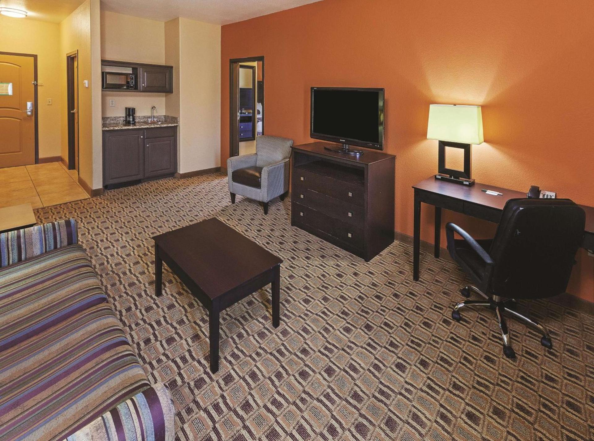 La Quinta by Wyndham Searcy photo 18