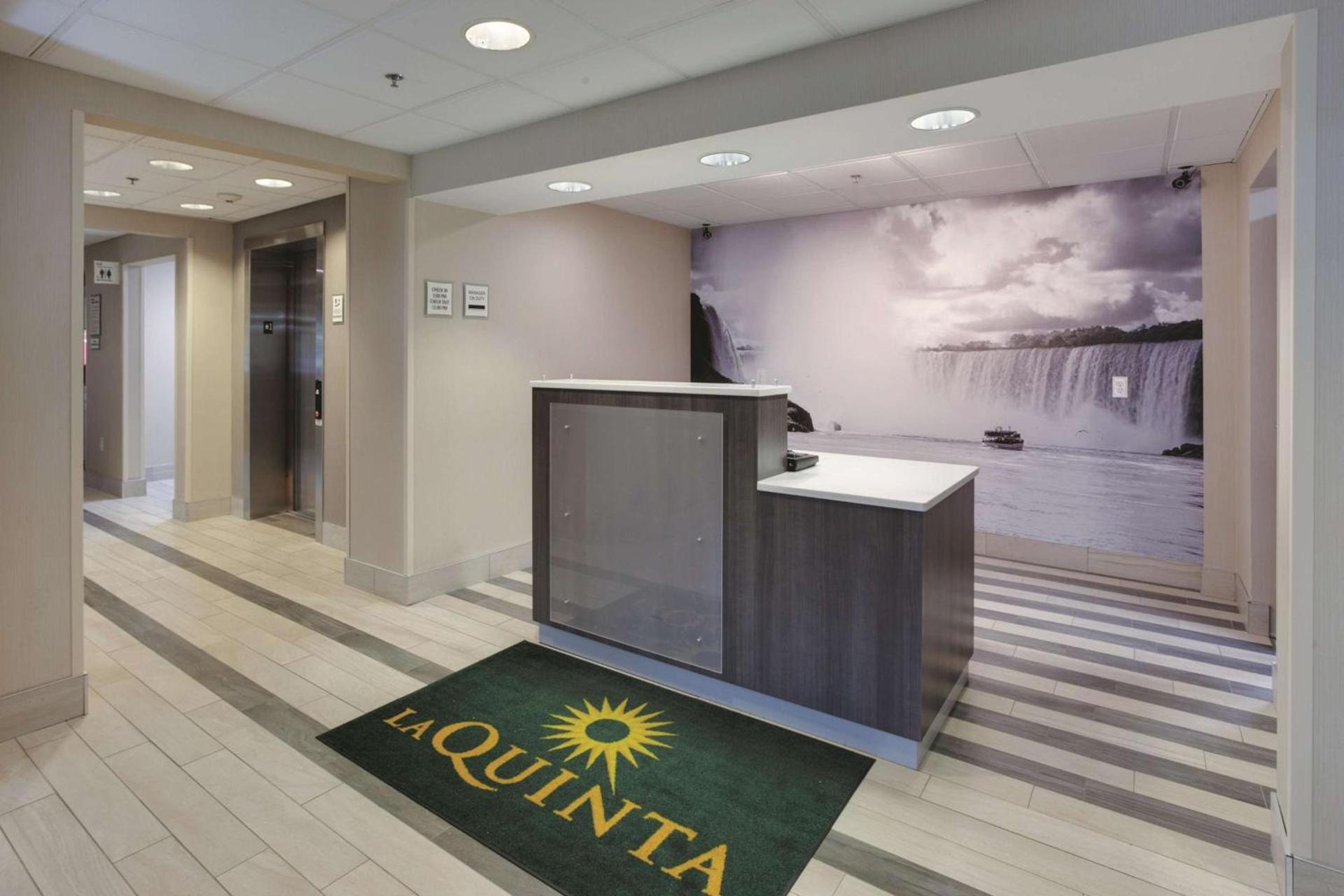 La Quinta by Wyndham Batavia photo 38