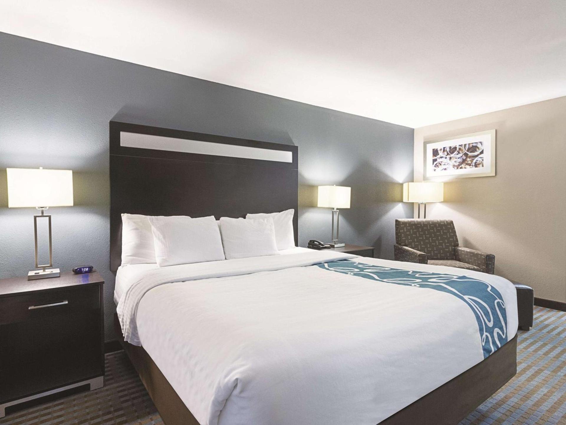 La Quinta Inn & Suites Casino and Bar by Wyndham Glendive photo 19