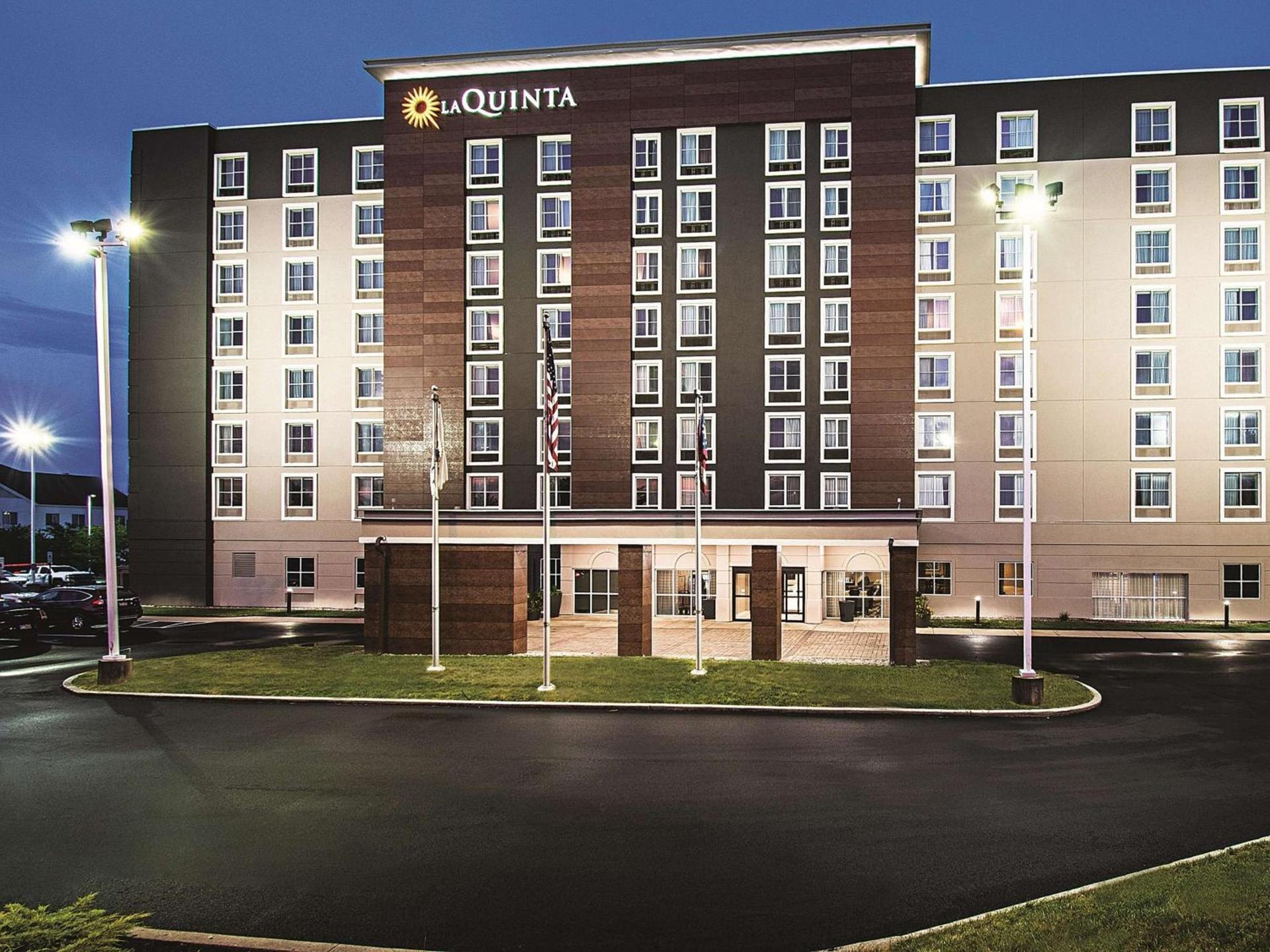 La Quinta by Wyndham Cincinnati Sharonville — hotel in Sharonville